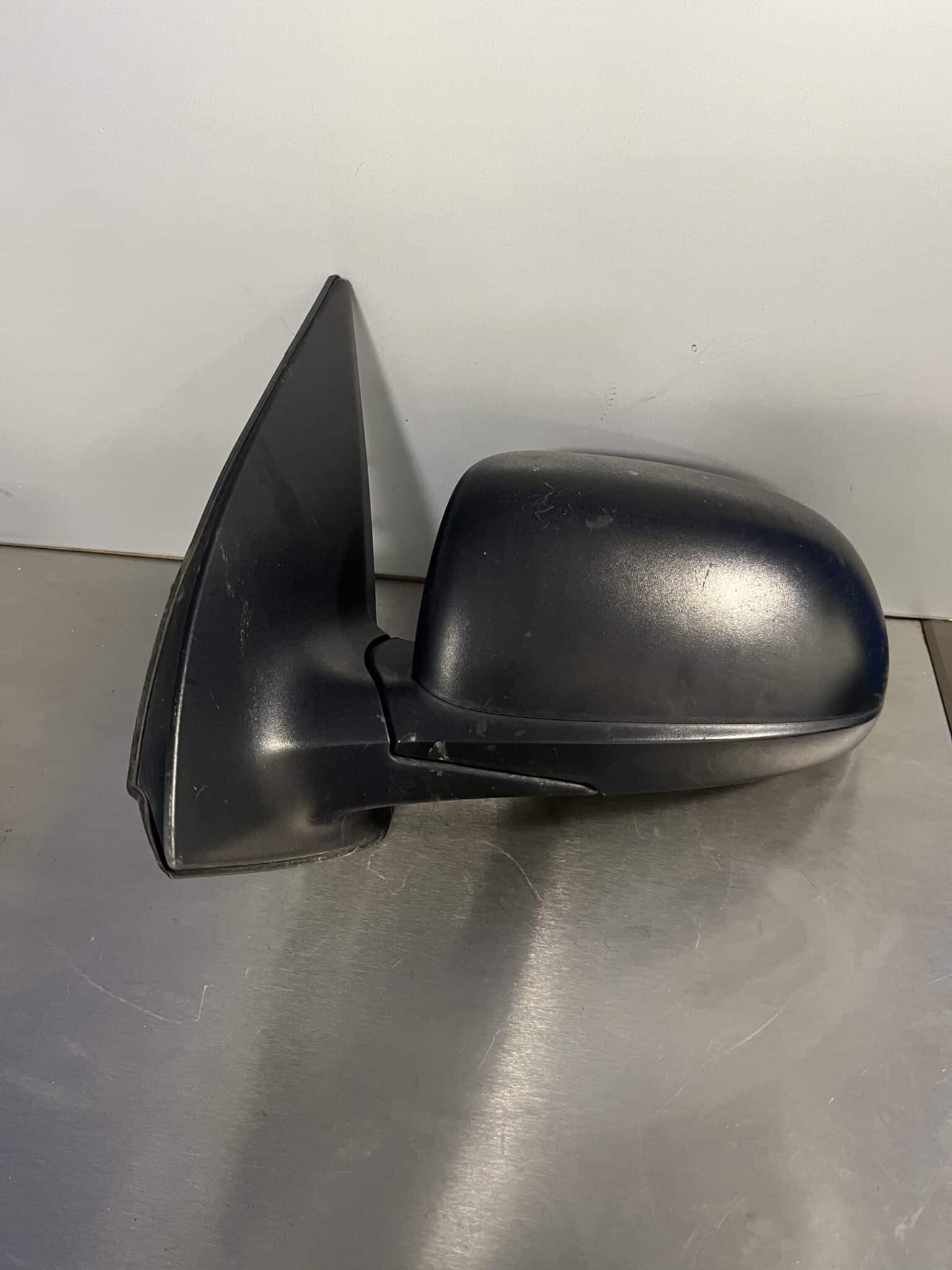 Hyundai I10 2011-2014 Near Side Manual Door Mirror – Black Plastic