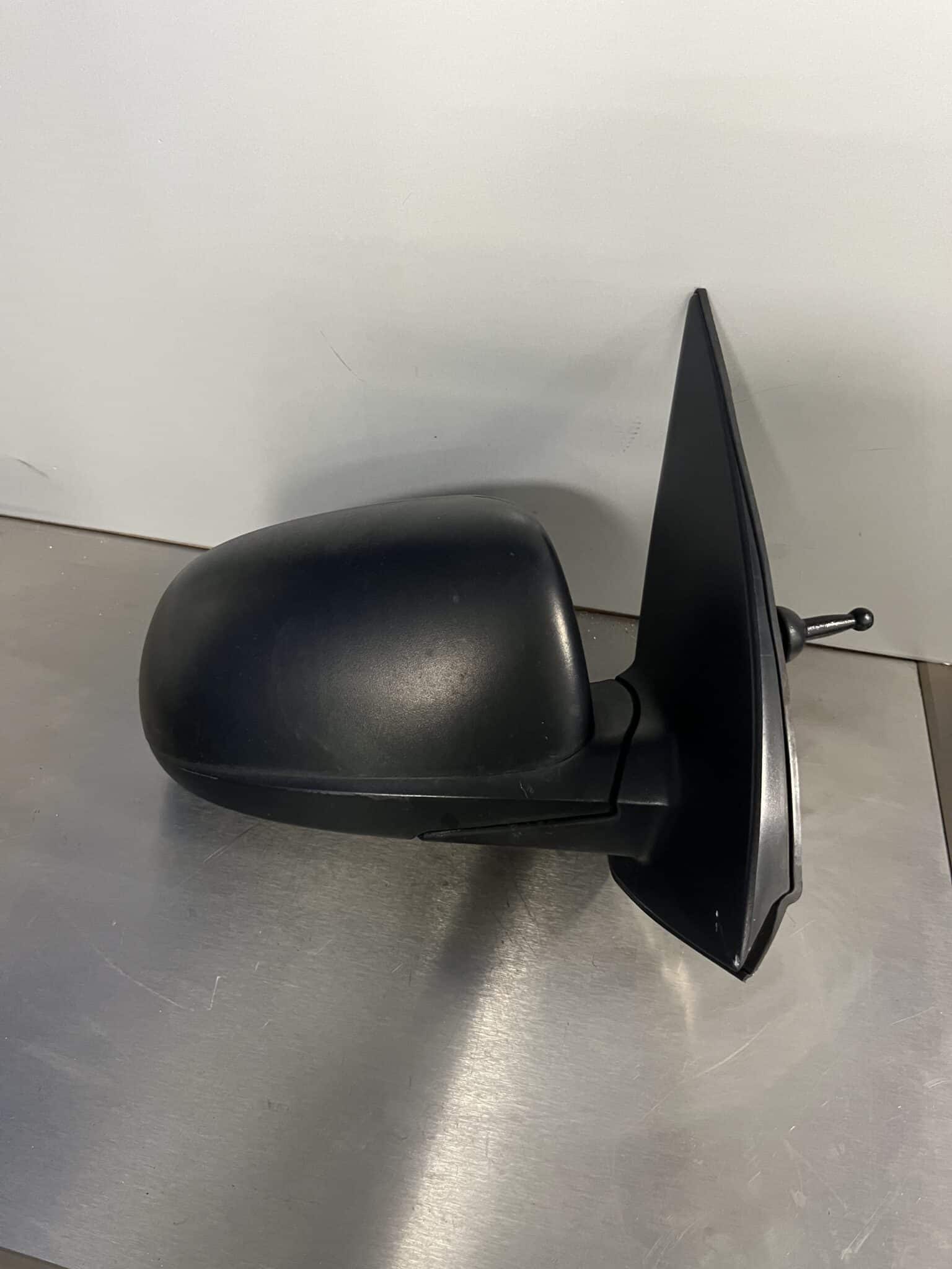 Hyundai I10 2011-2014 Off Side Manual Door Mirror – Black Plastic