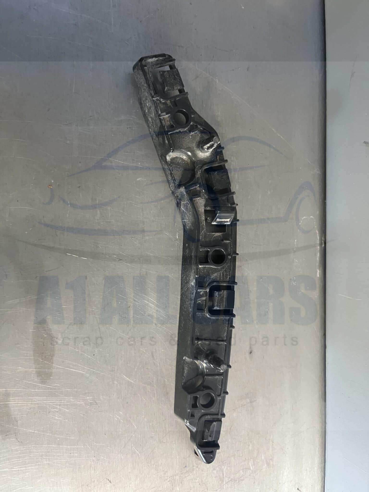 Peugeot 2008 2019-2026 Near Side Front Bumper Bracket – 9825853780