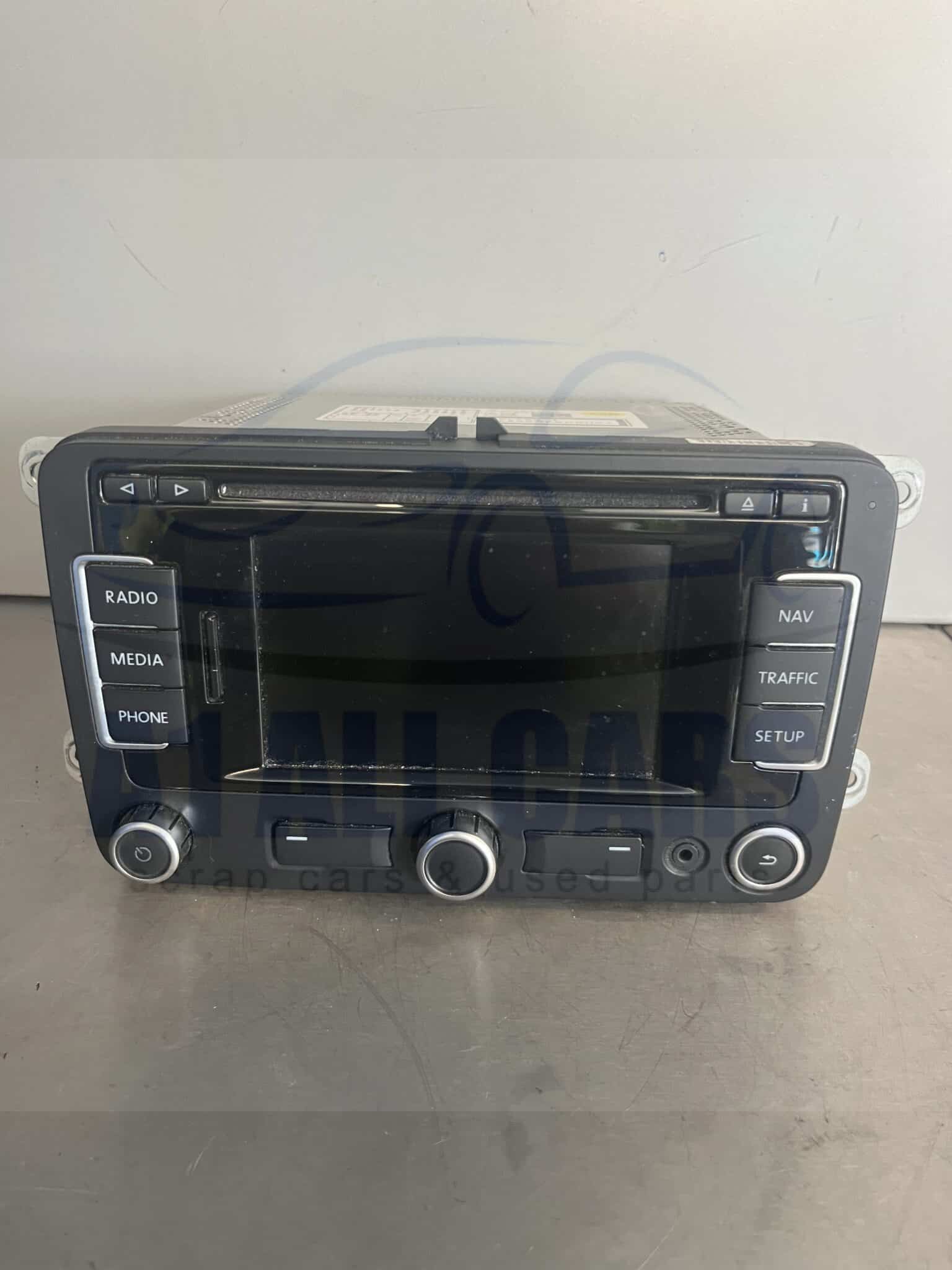 Volkswagen Passat 2010-2014 Radio / CD Player / Sat Nav – 3C0035270