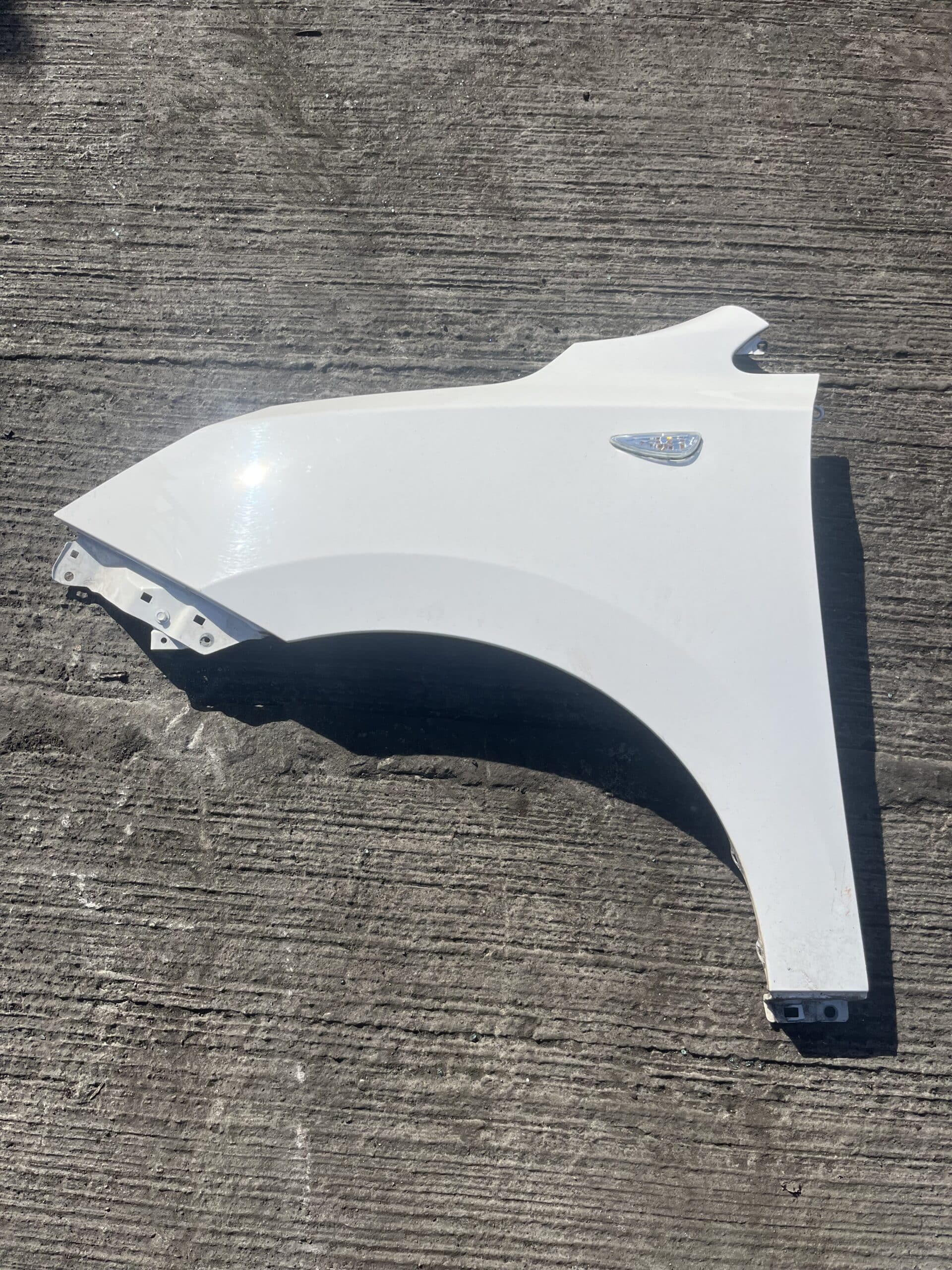 Hyundai ix35 2010-2015 Near Side Wing – White