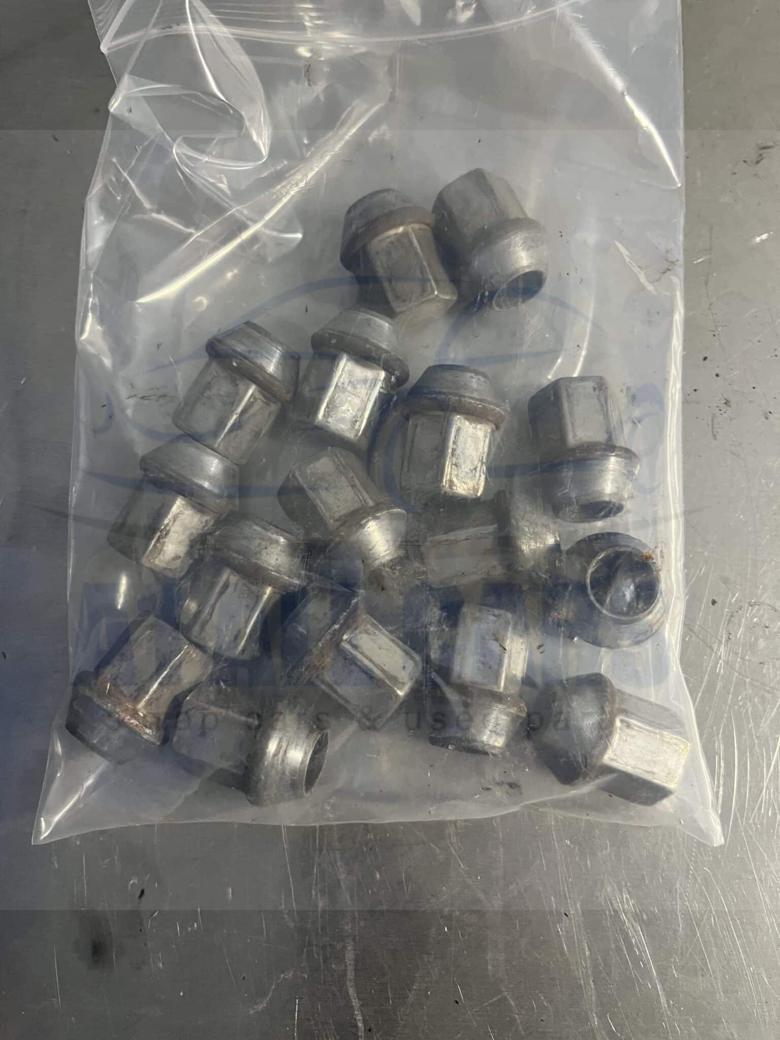 Range Rover Evoque 2011-2018 Full Set Of 16 Alloy Wheel Nuts
