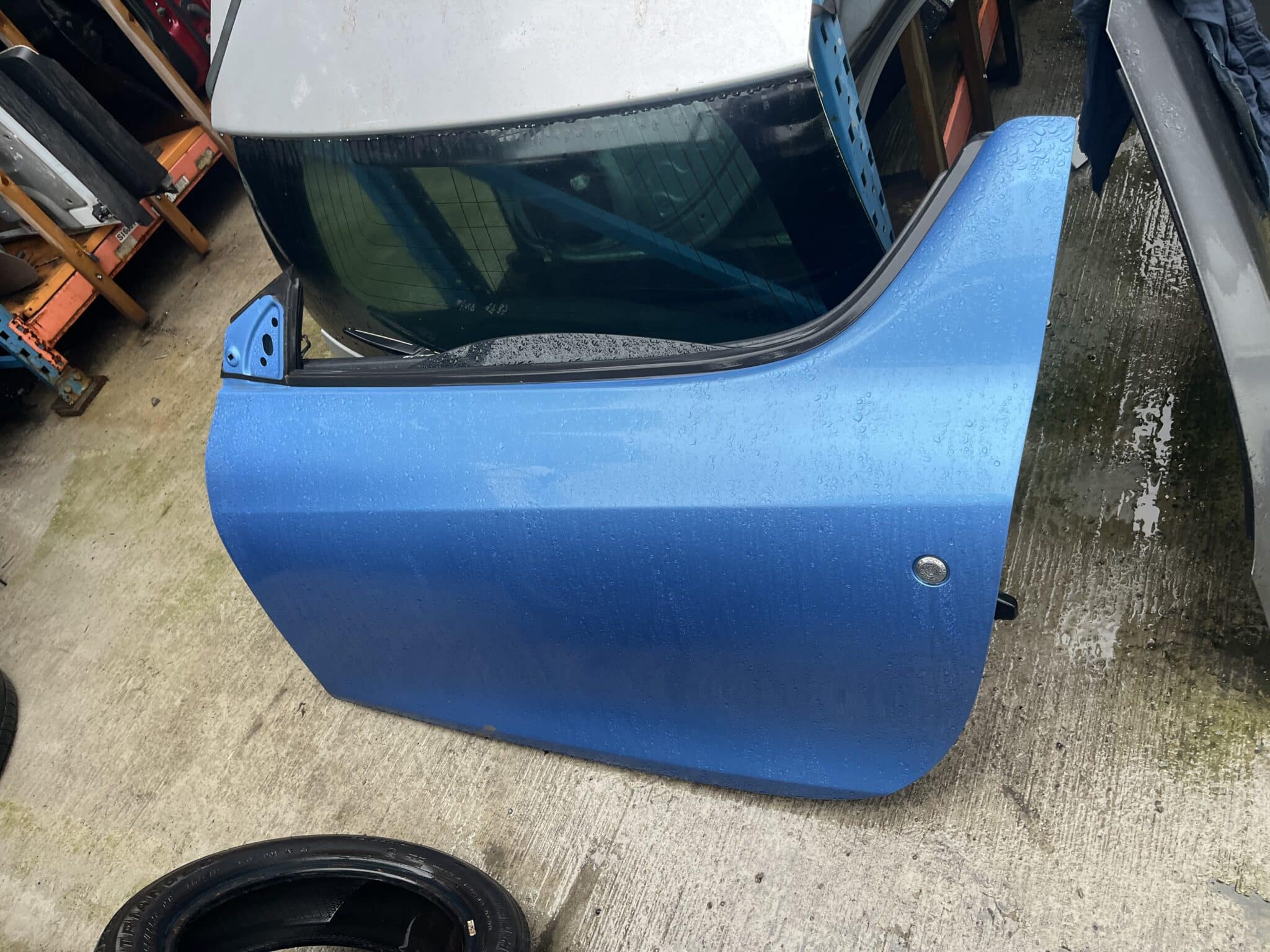 Renault Wind 2010-2013 3 Door Coupe / Convertible Near Side Door – Blue TERPB Colour Code ( Call Office For Delivery Quote )