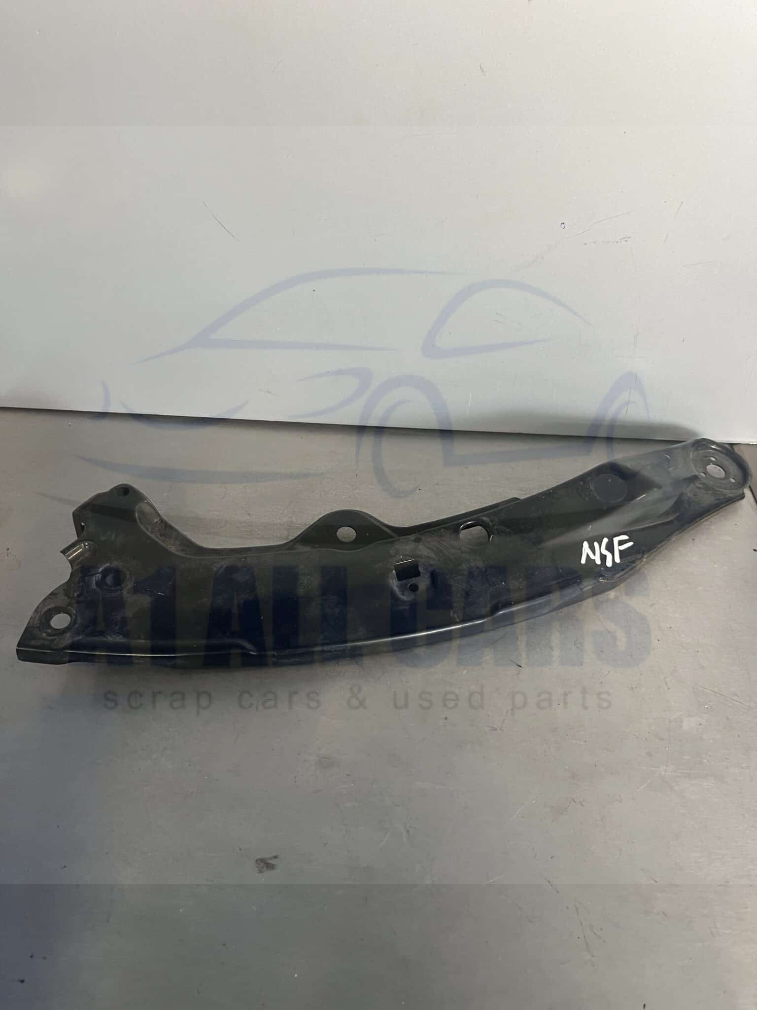 Volkswagen Golf 2020-2025 MK8 Near Side Headlamp Bracket