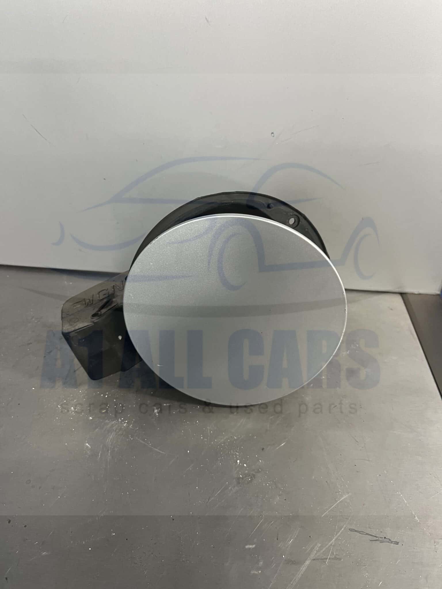 Hyundai i30 2007-2012 Estate Fuel Flap – Silver