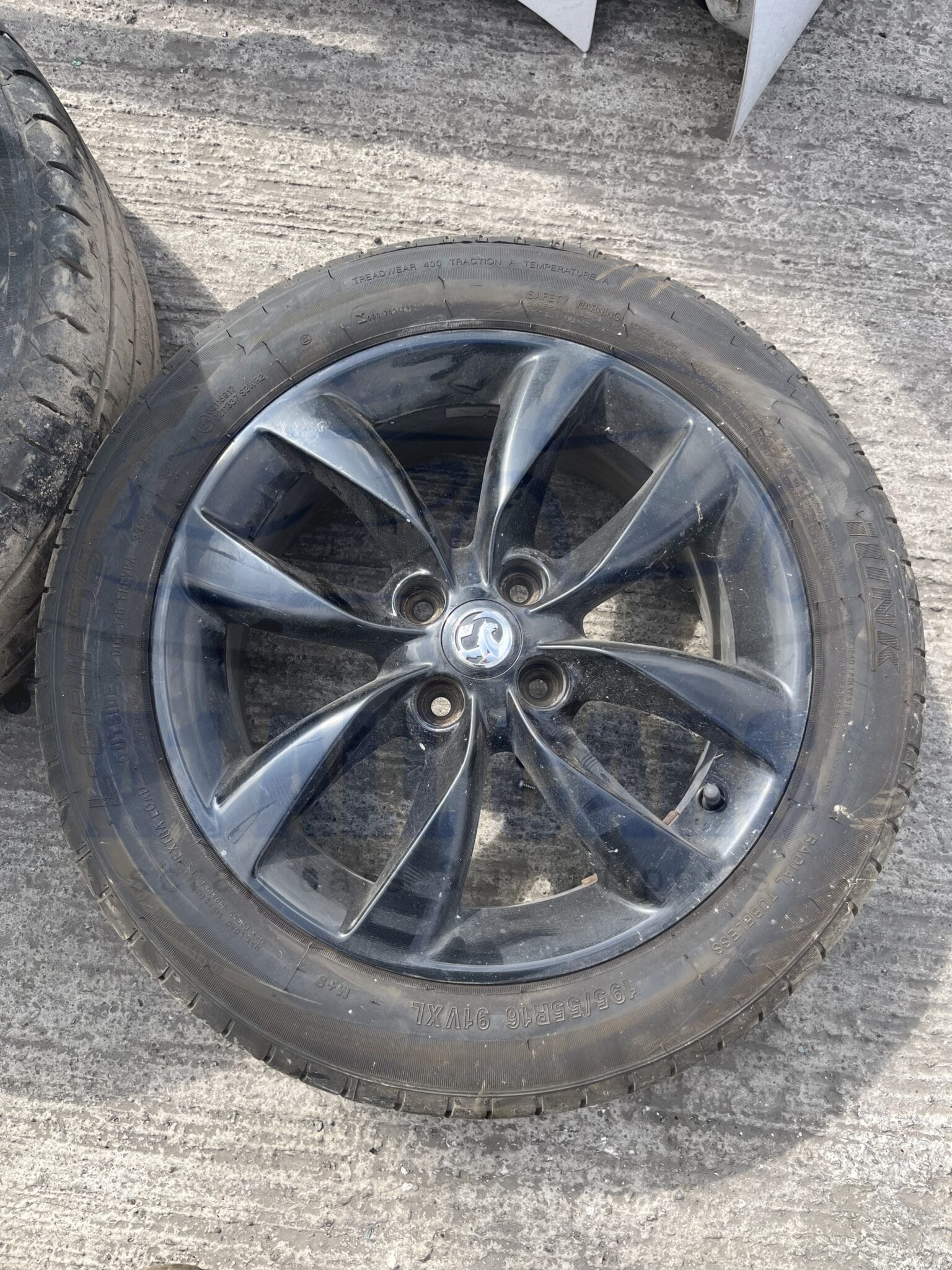 Vauxhall Adam 2013-2019 Single 16″ Alloy Wheel And Tyre – 195/55/16