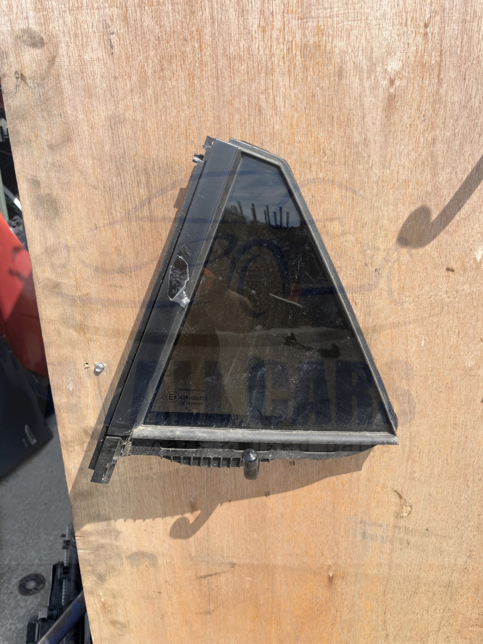 Peugeot 2008 2019-2026 5 Door Hatchback Near Side Rear Door 1/4 Glass ( Tinted )