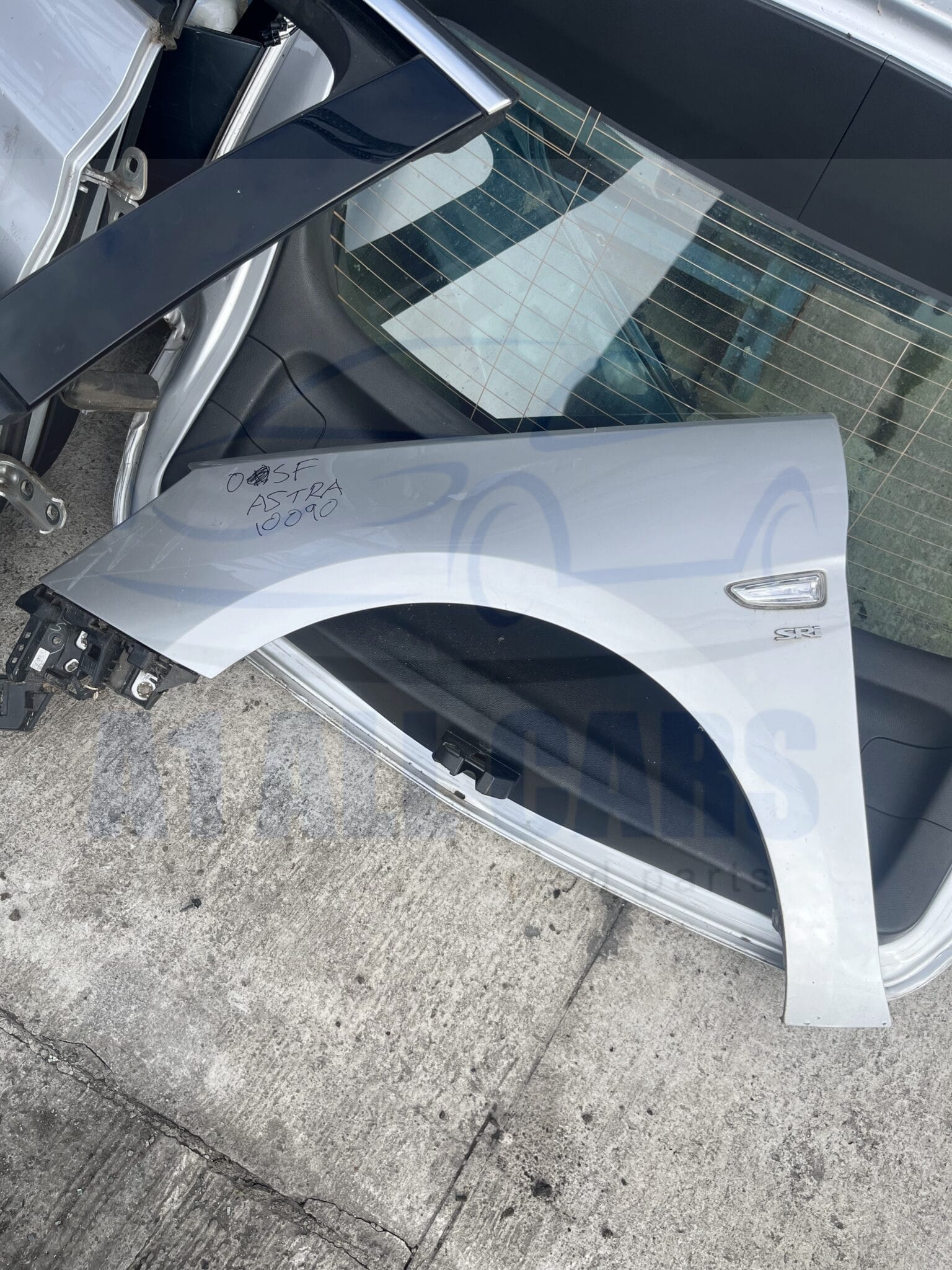 Vauxhall Astra 2015-2021 5 Door Hatchback / Estate Near Side Wing – Silver Z176 Colour Code