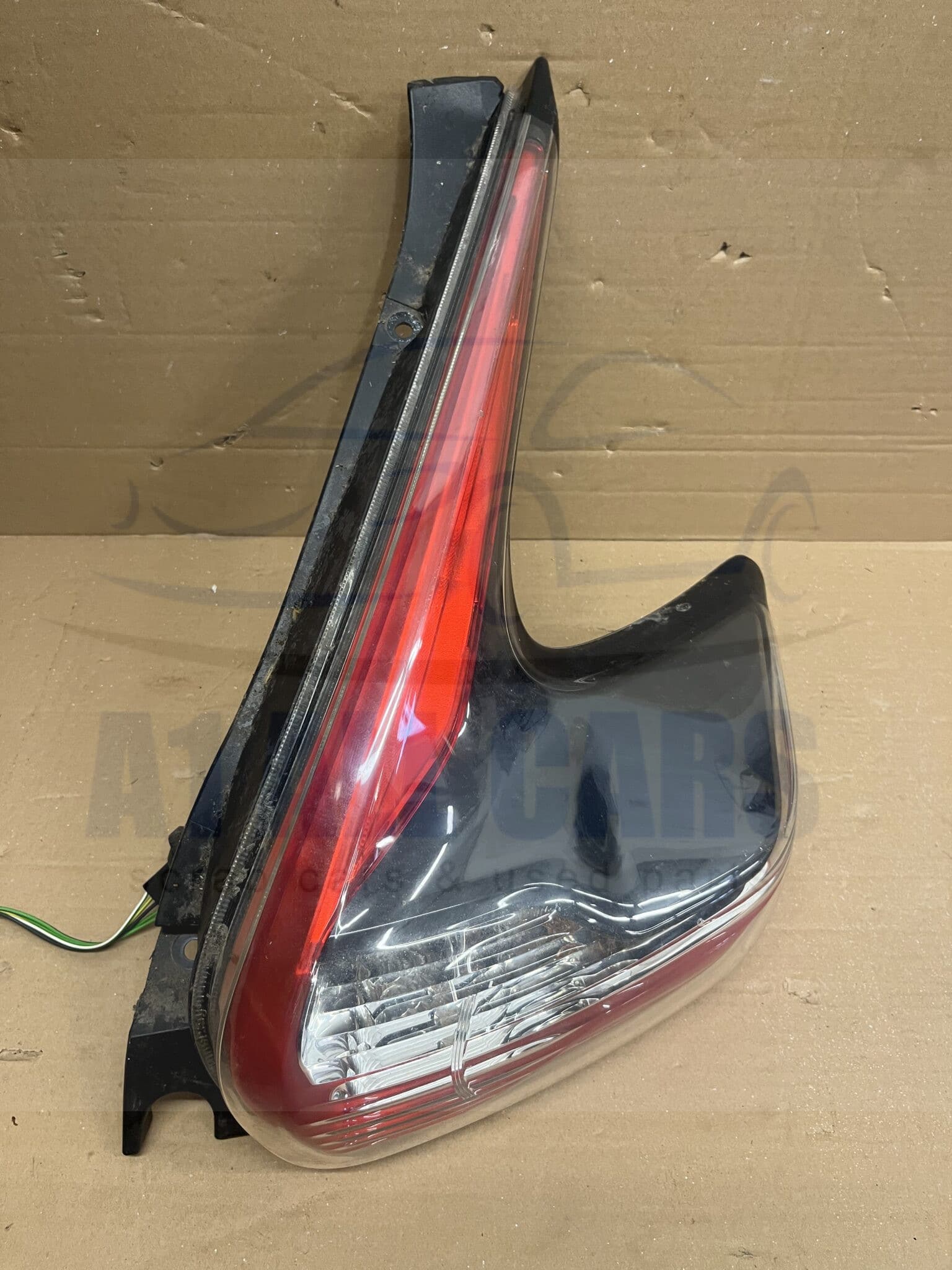Nissan Juke 2014-2017 Hatchback Off Side Taillamp