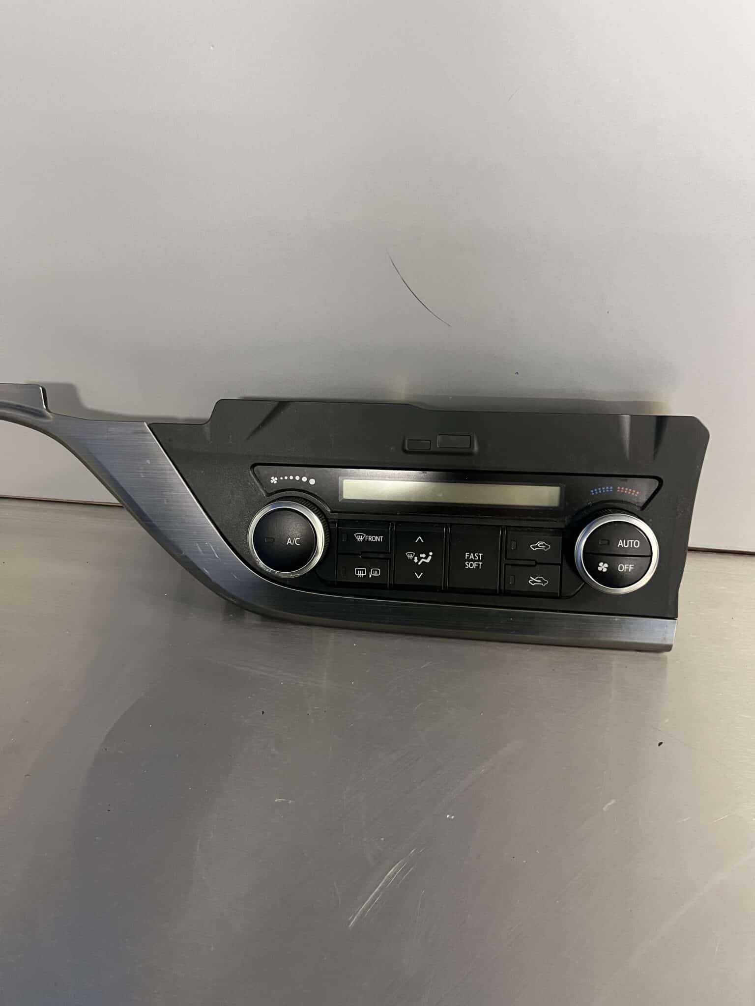 Toyota Auris 2013-2018 Heater Control Panel – Climate