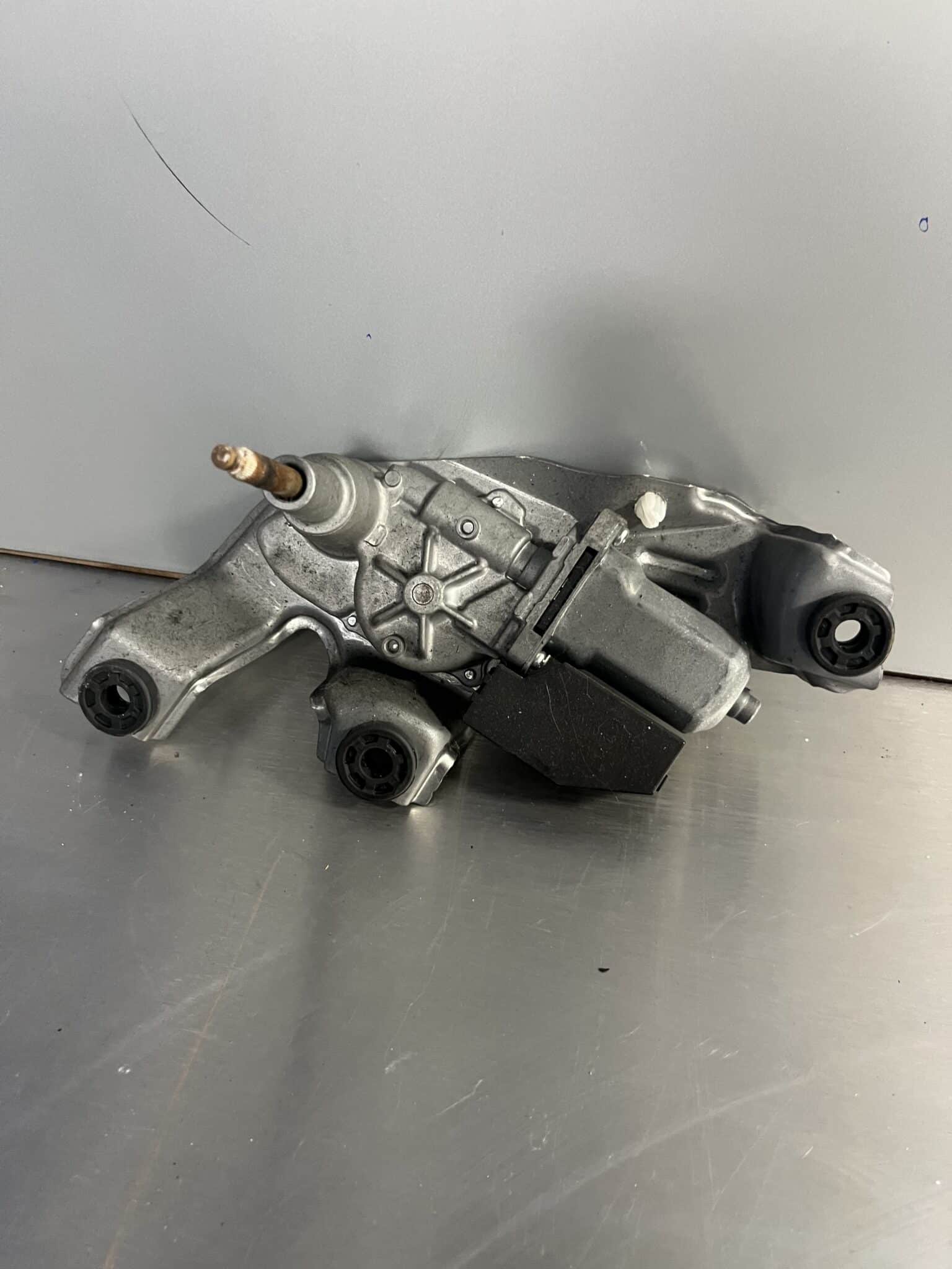 Toyota Auris 2013-2018 Hatchback Rear Wiper Motor – 85130-02050