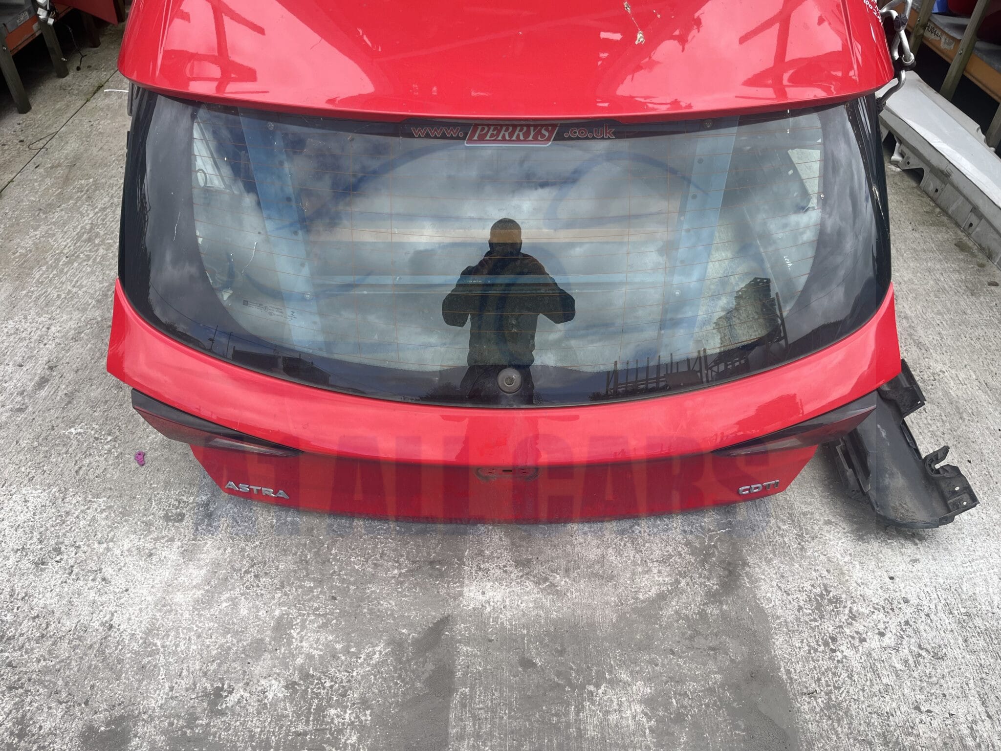 Vauxhall Astra 2015-2021 5 Door Hatchback Tailgate – Red Z50B Colour Code ( Call Office For Delivery Quote )