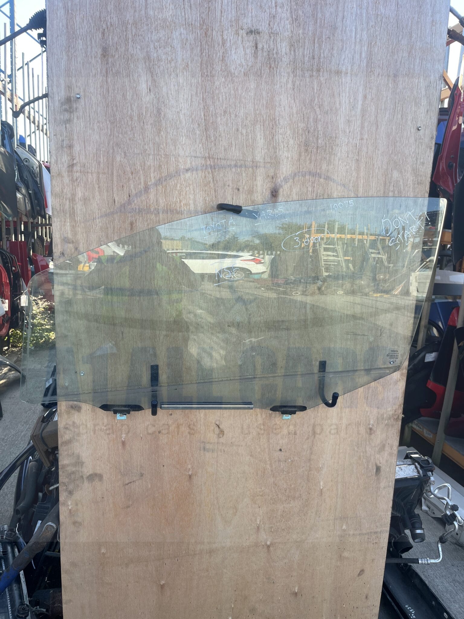 Toyota Yaris 2006-2011 3 Door Hatchback Near Side Door Glass