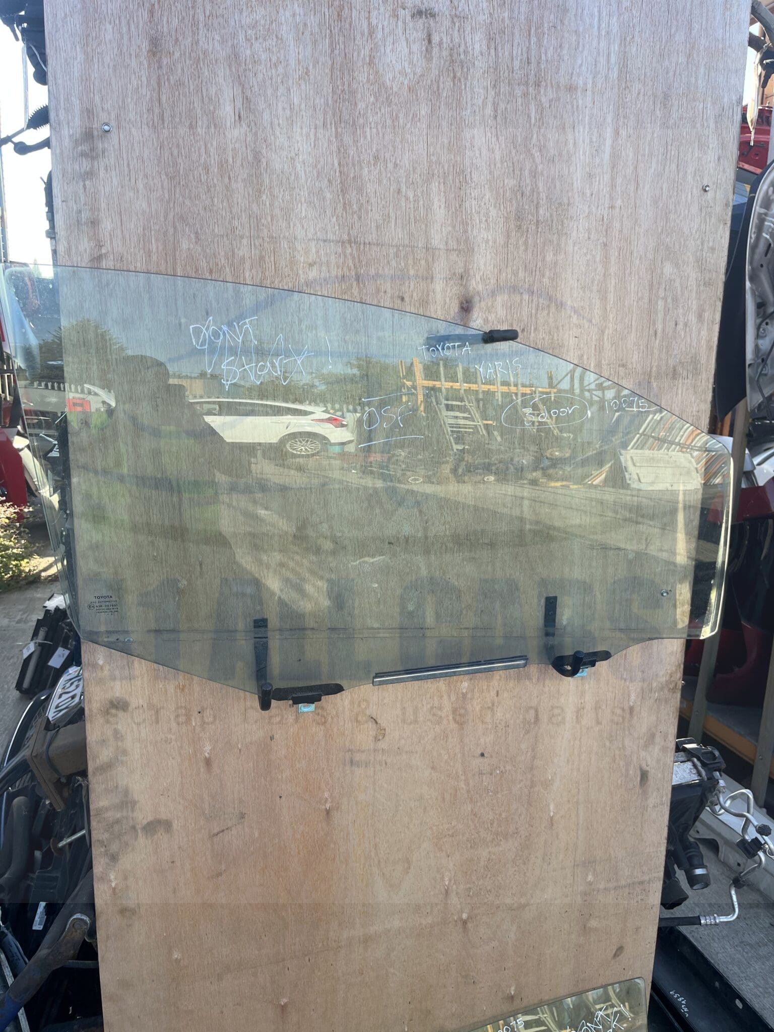 Toyota Yaris 2006-2011 3 Door Hatchback Off Side Door Glass