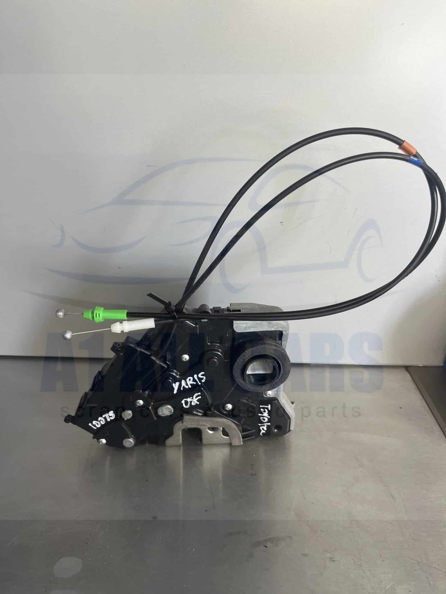 Toyota Yaris 2006-2011 3 Door Hatchback Off Side Door Locking Mechanism ( 10 Pin Plug )