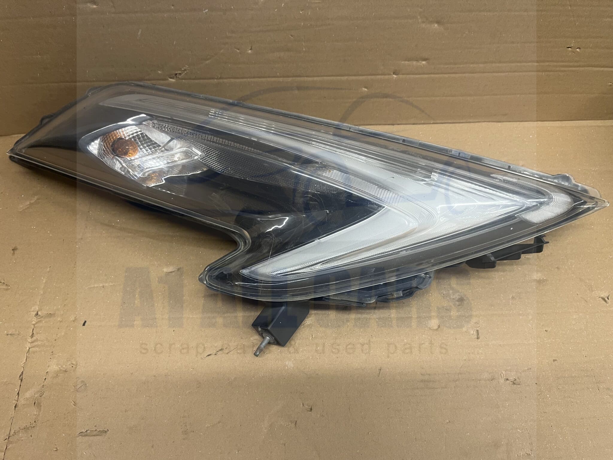 Nissan Juke 2014-2019 Off Side Upper Headlamp – 26120BV80A