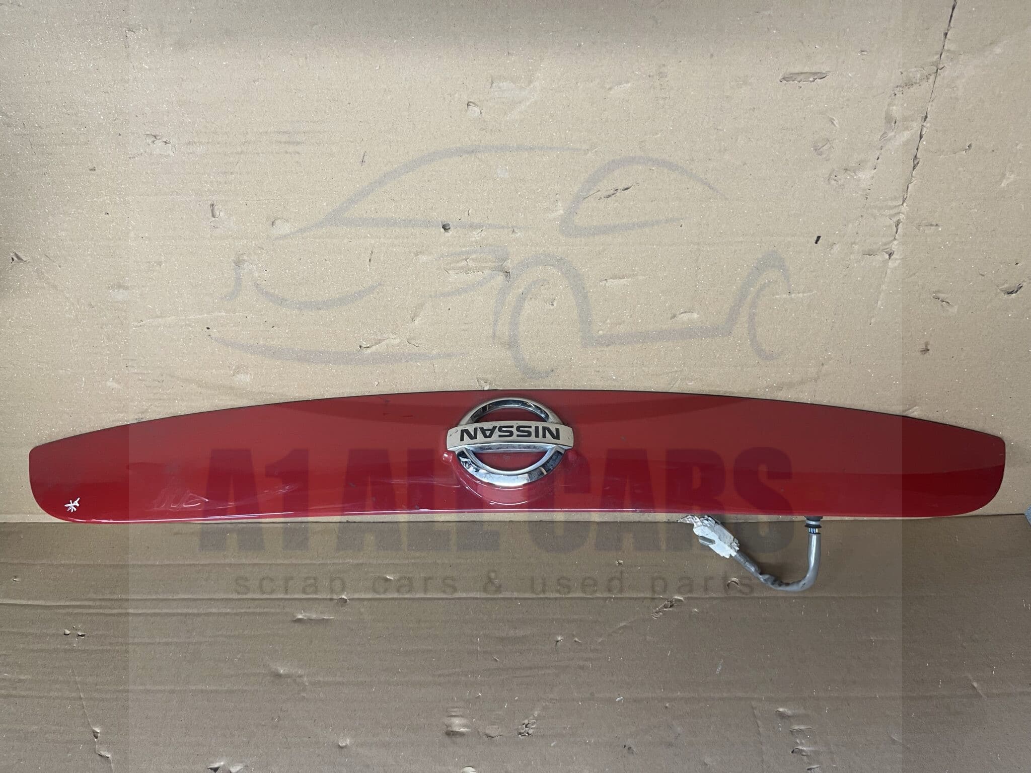 Nissan Juke 2014-2019 Hatchback Tailgate Handle With Switch – Red Z10 Colour Code