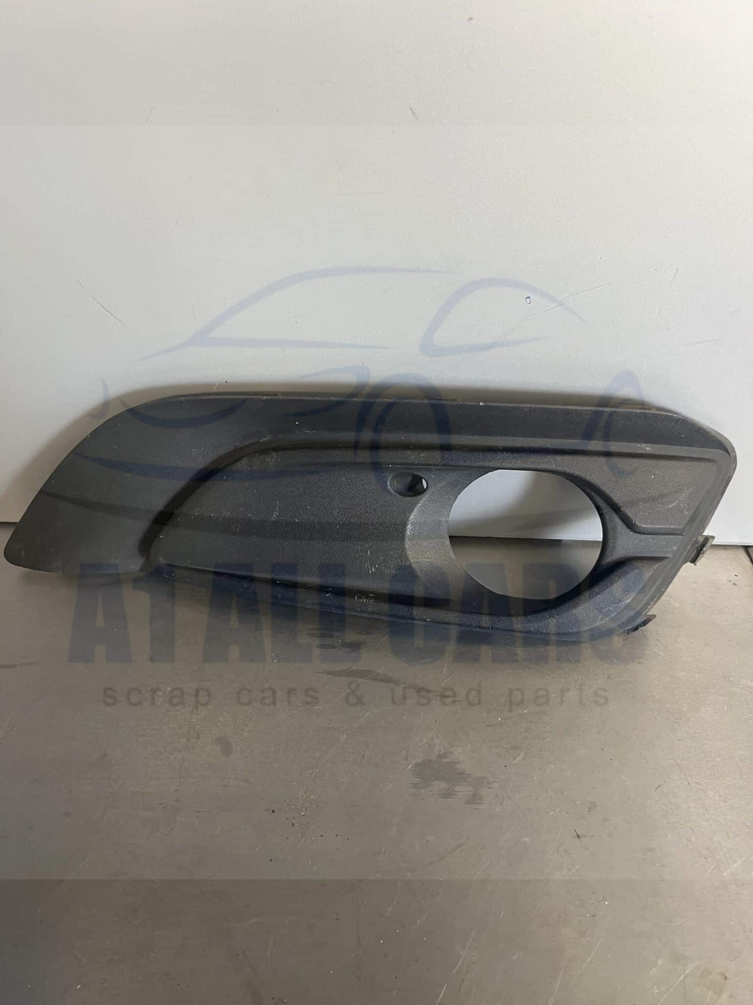 Vauxhall Crossland 2017-2021 Off Side Front Fog Lamp Grill – 39097381