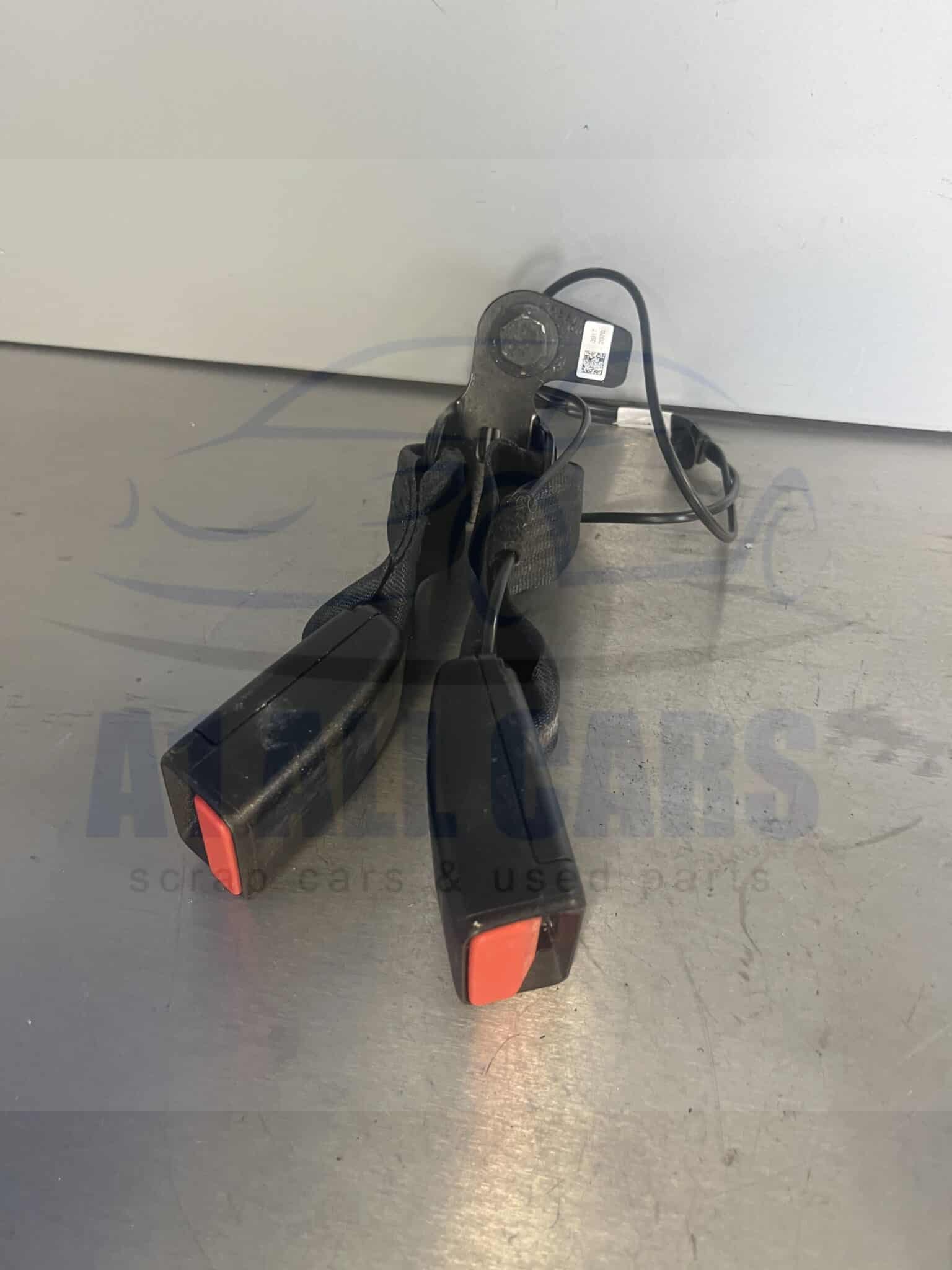 Vauxhall Crossland 2017-2024 5 Door Hatchback Off Side Rear Seatbelt Anchor – 39172070