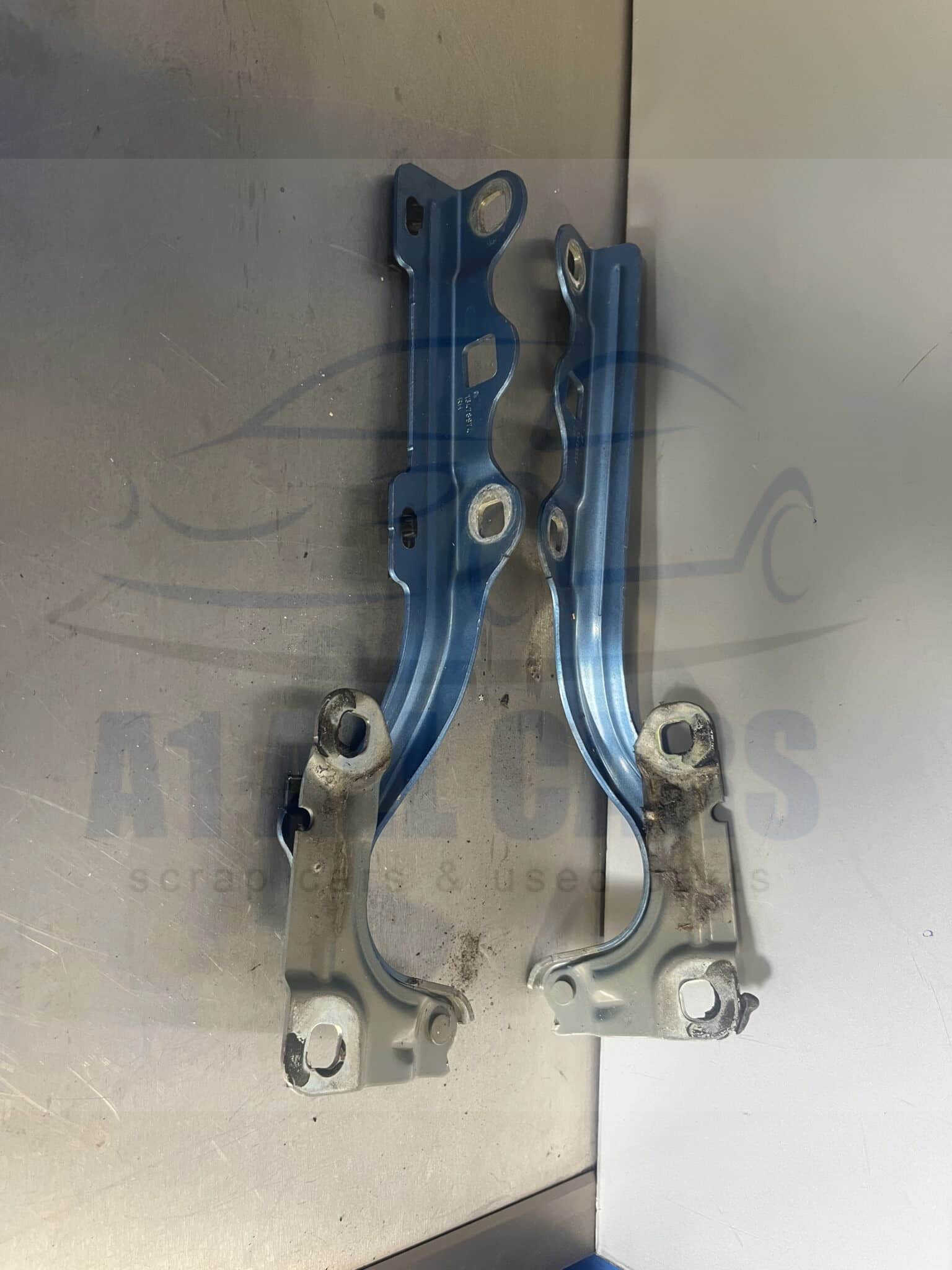 Vauxhall Crossland 2017-2021 Bonnet Hinges – Pair