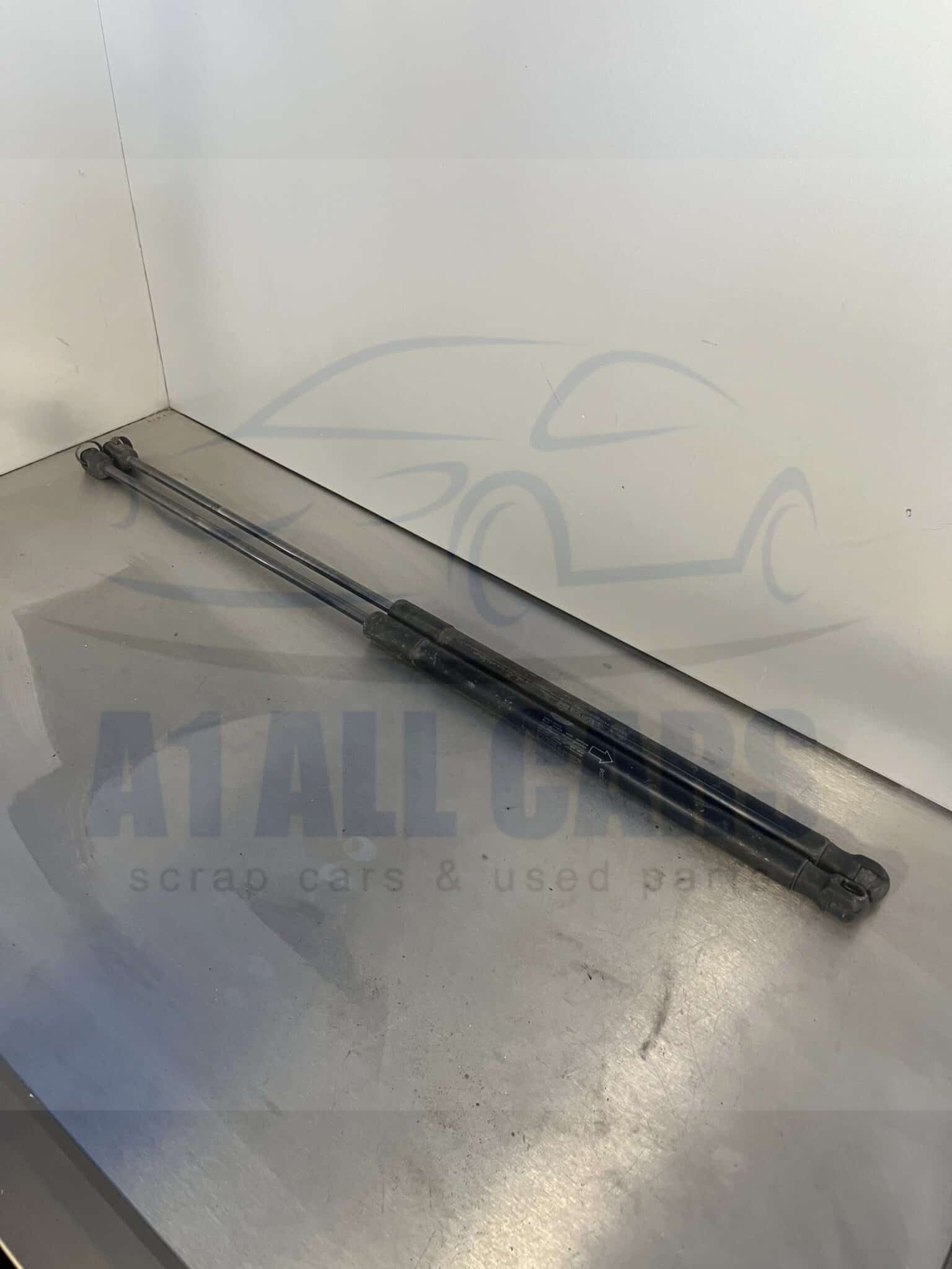 Range Rover Evoque 2011-2018 5 Door Hatchback Tailgate Struts – Pair ( Manual Lift )