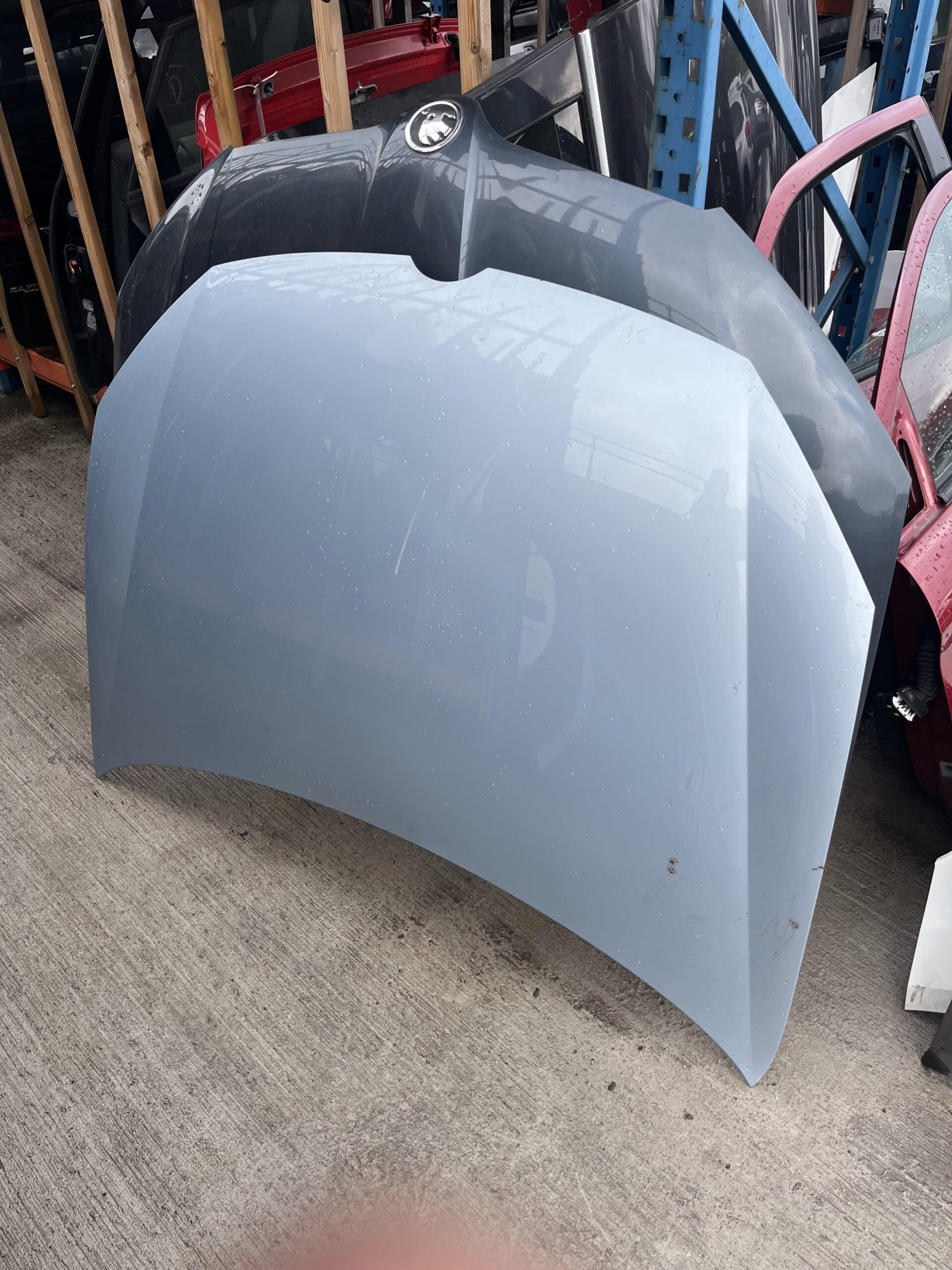 Volkswagen Golf 2008-2012 MK6 Bonnet – Blue LP5X Colour Code ( Call Office For Delivery Quote )
