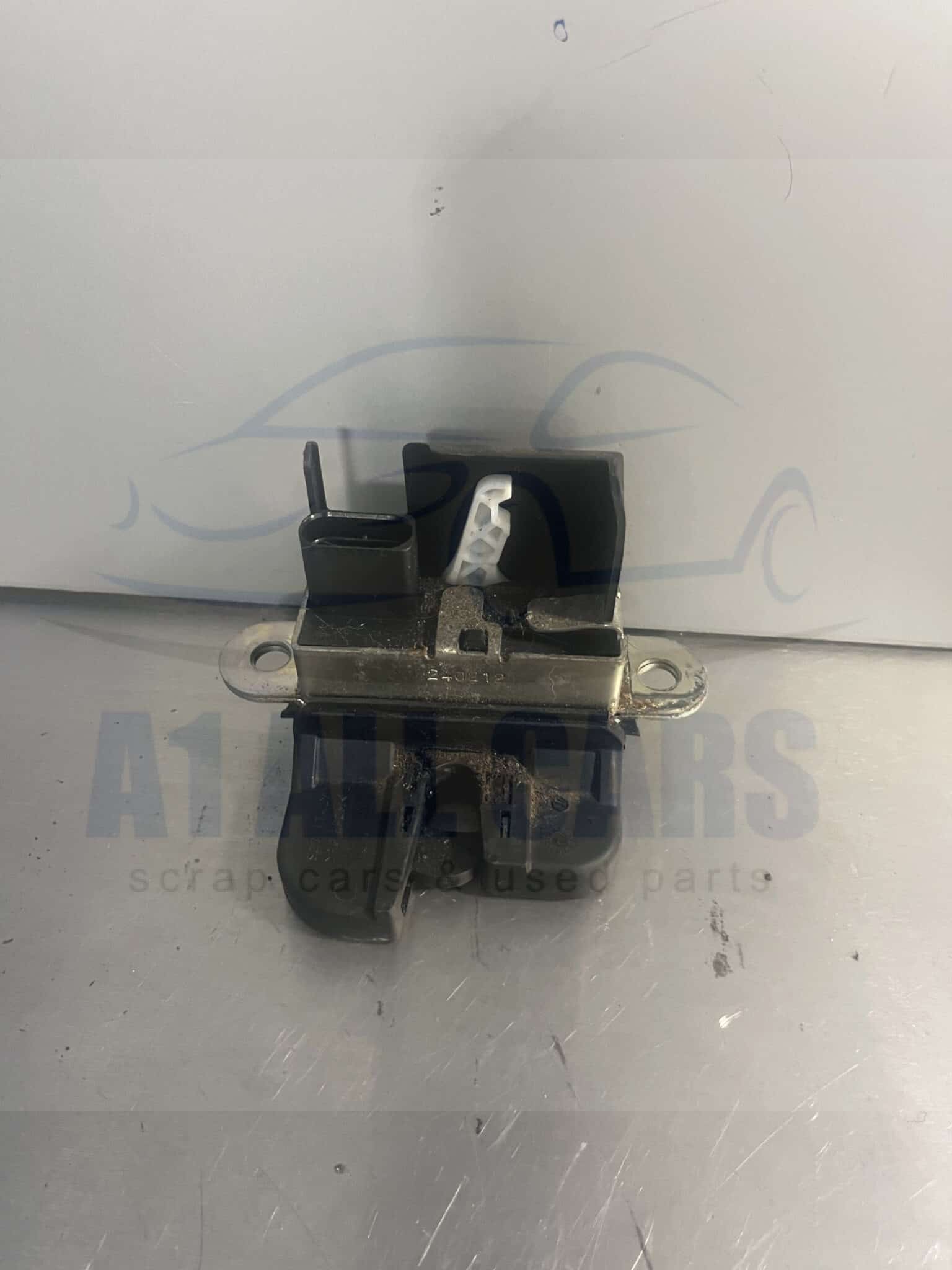 Volkswagon Passat 2010-2014 Estate Tailgate Locking Mechanism – 1K6827505E