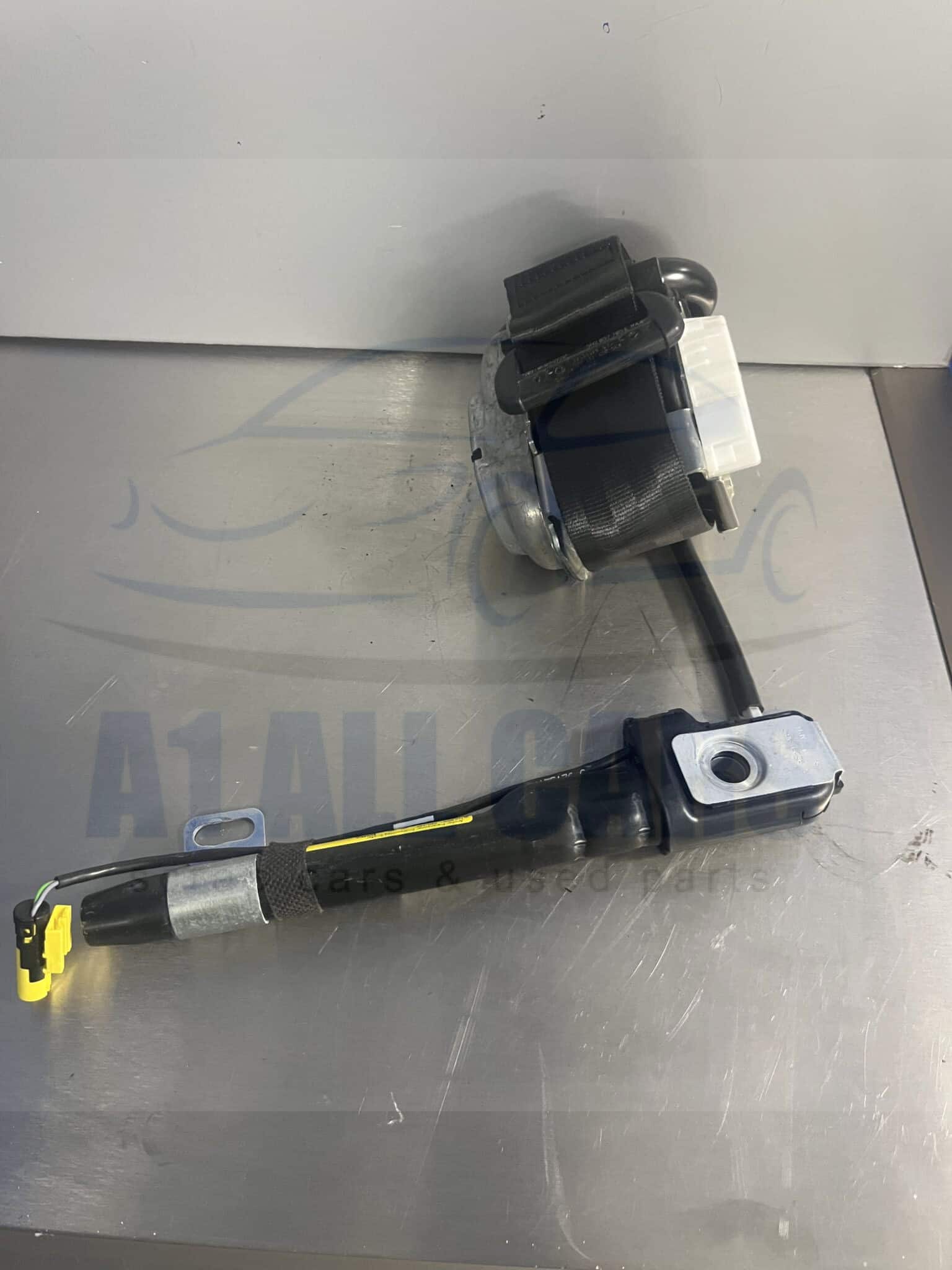 Volkswagen Golf 2019-2025 MK8 5 Door Hatchback / Estate Near Side Front Seatbelt With Pre Tensioner – 5H2857705E