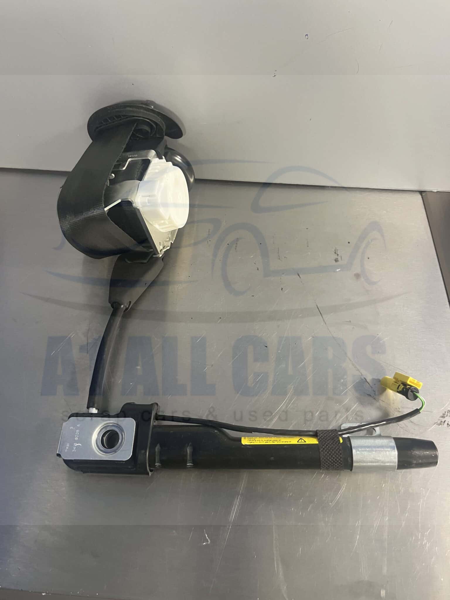 Volkswagen Golf 2019-2025 MK8 5 Door Hatchback / Estate Off Side Front Seatbelt With Pre Tensioner – 5H2857706G