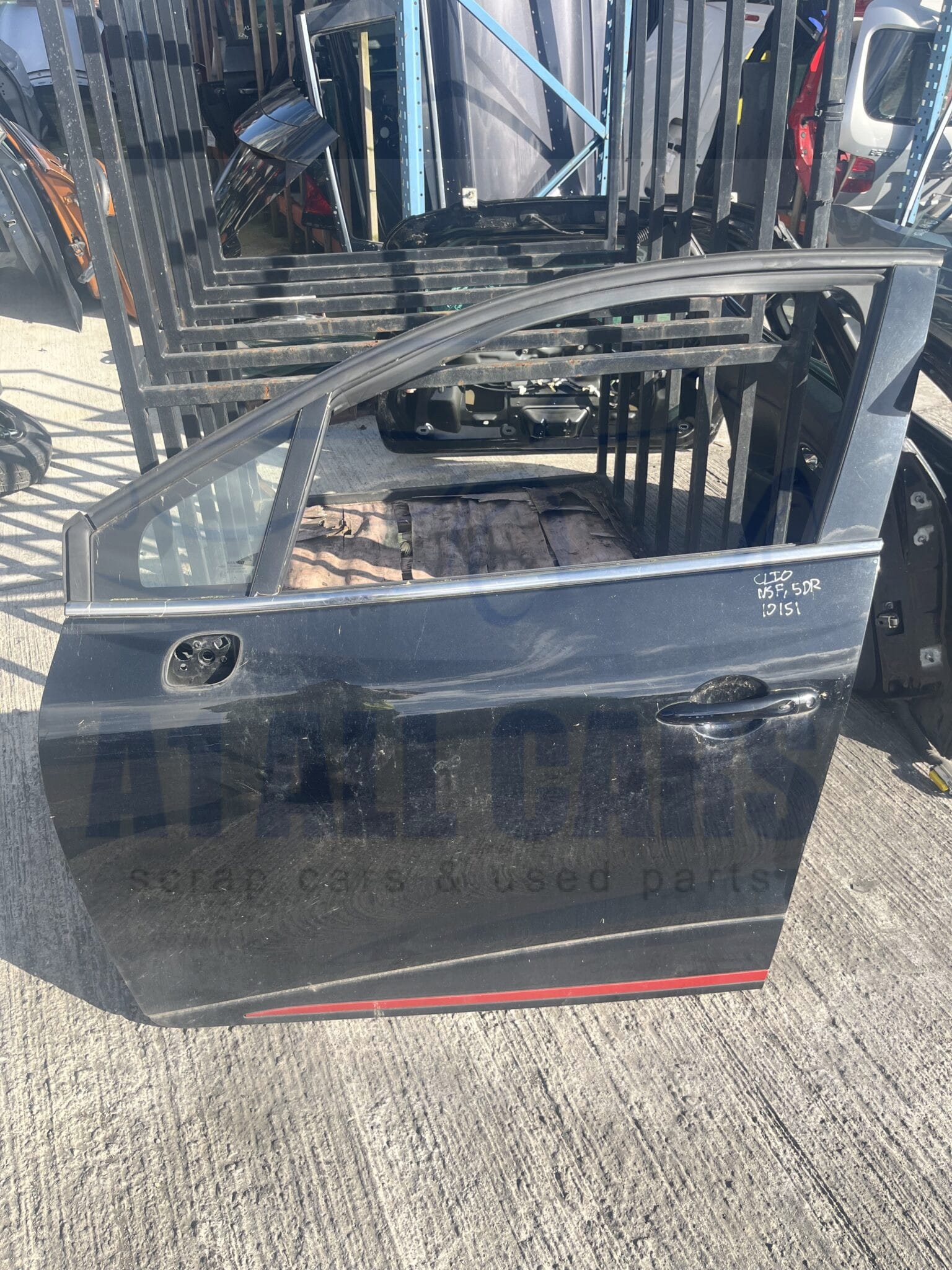 Renault Clio 2013-2018 5 Door Hatchback Near Side Front Door – Black Tegne Colour Code ( Call Office For Delivery Quote )