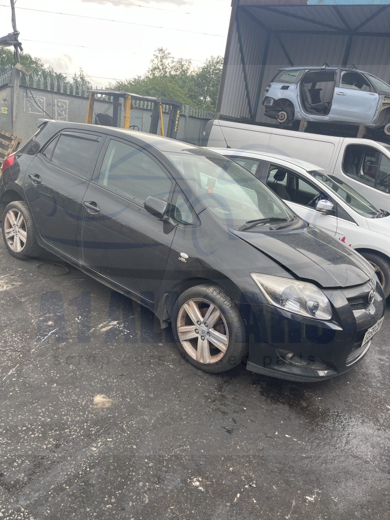 Toyota Auris 2007-2010 2.2 Diesel 5 Door Hatchback Black Breaking For Parts