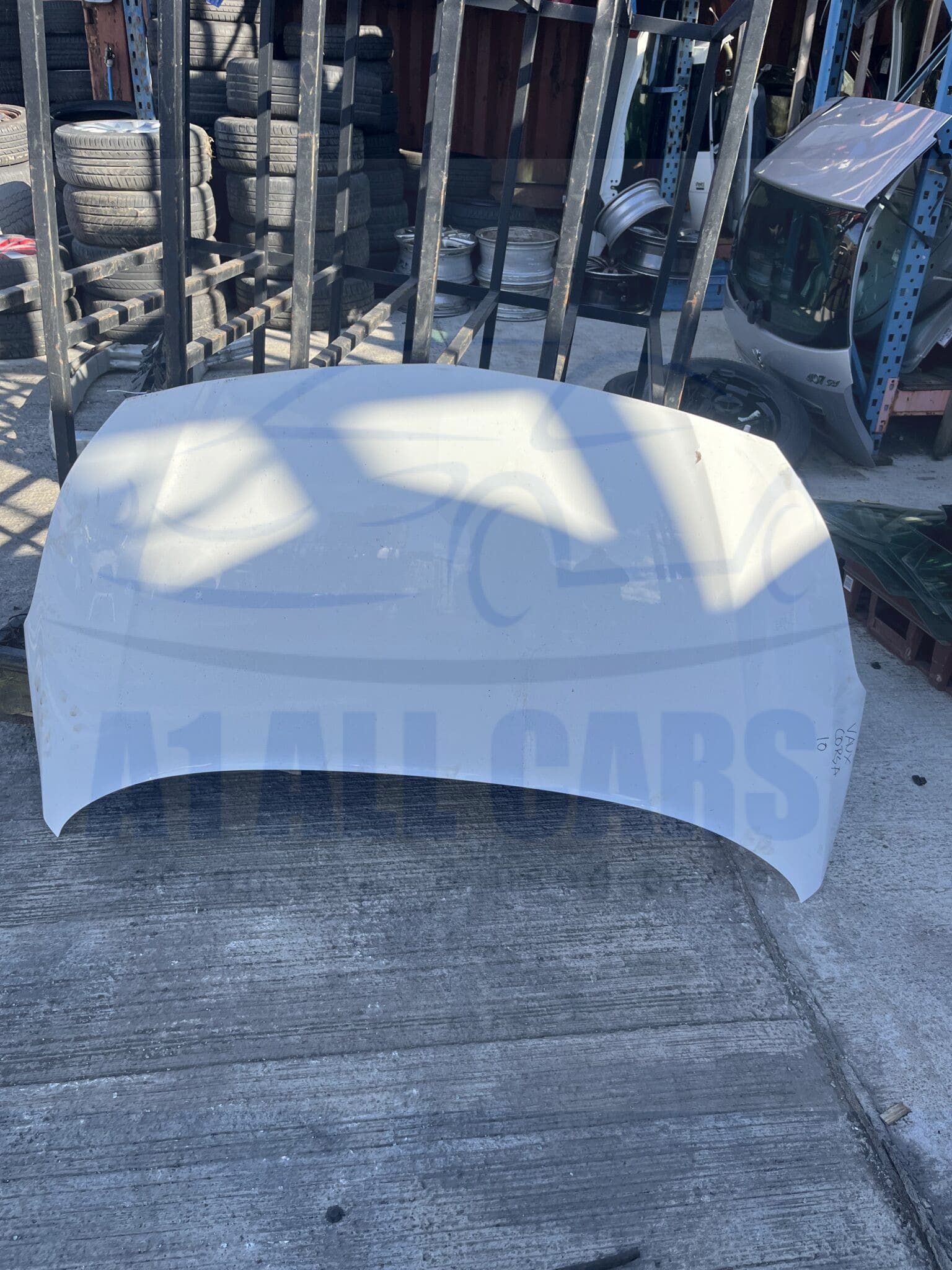 Vauxhall Corsa 2014-2019 Bonnet – White Z40R Colour Code ( Call Office For Delivery Quote ) Small Rust Spot See Pics