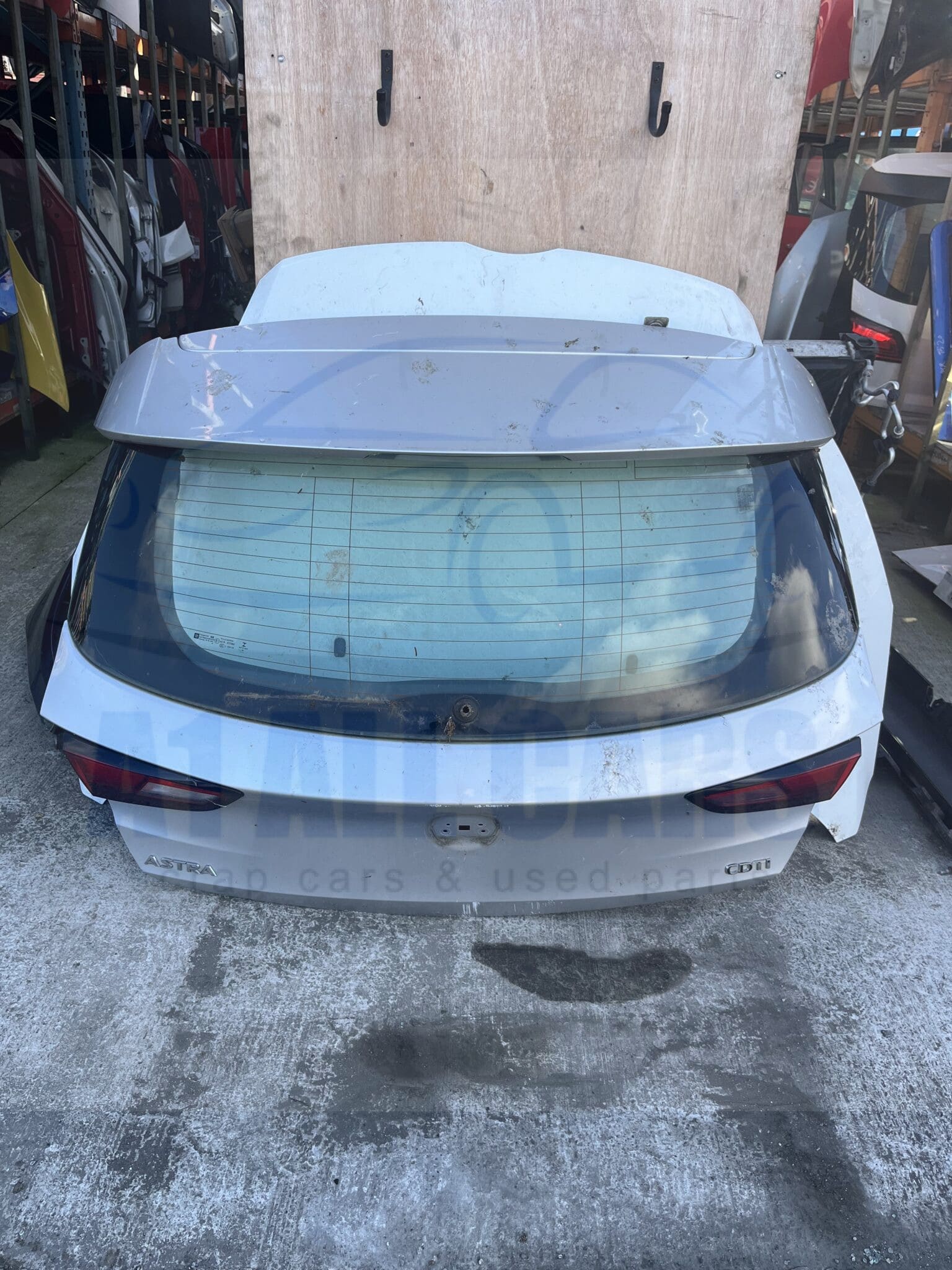 Vauxhall Astra 2015-2021 5 Door Hatchback Tailgate – Silver Z176 Colour Code ( Call Office For Delivery Quote )