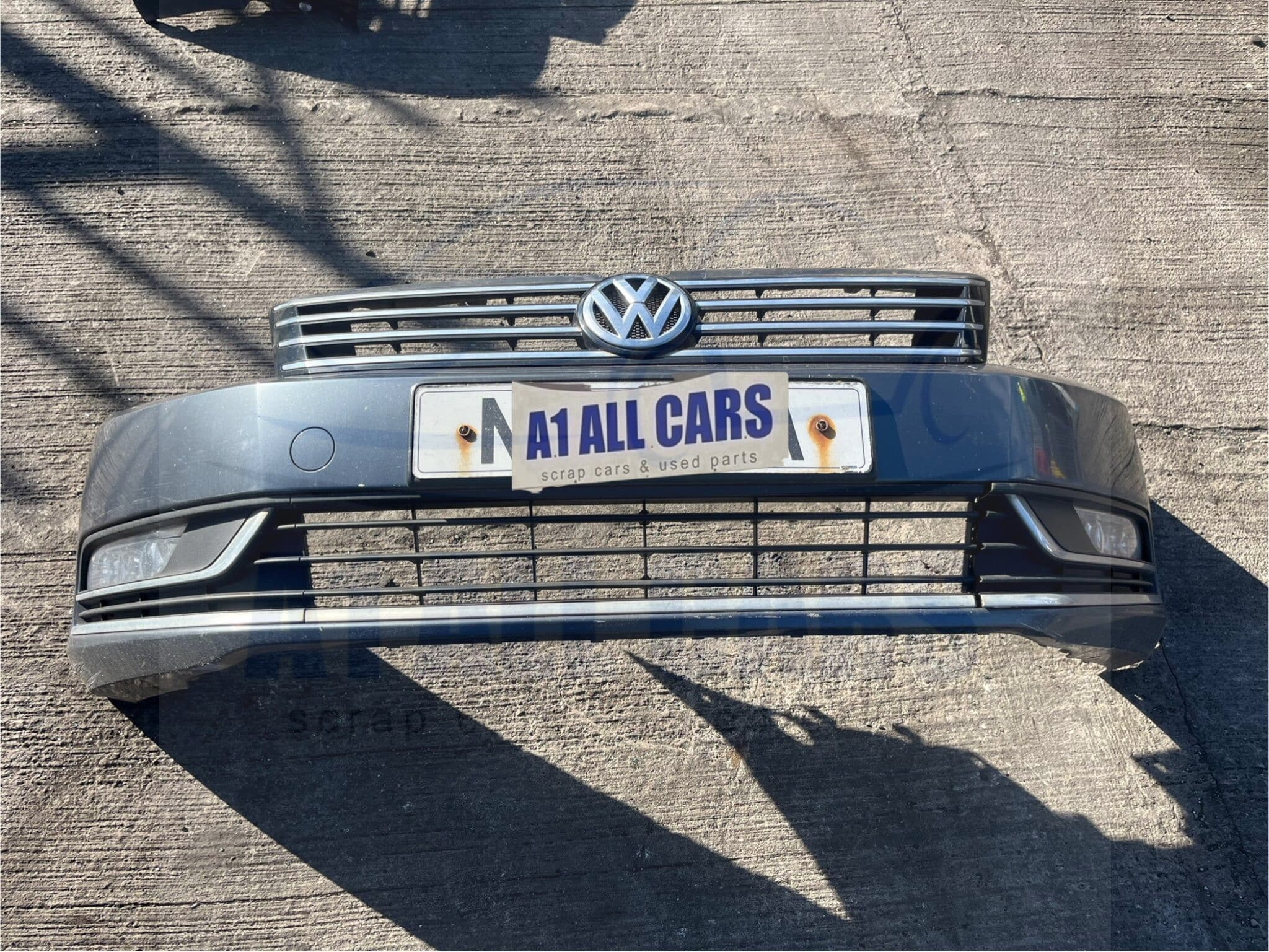Volkswagen Passat 2010-2014 Front Bumper With Fogs – Grey LK7X Colour Code