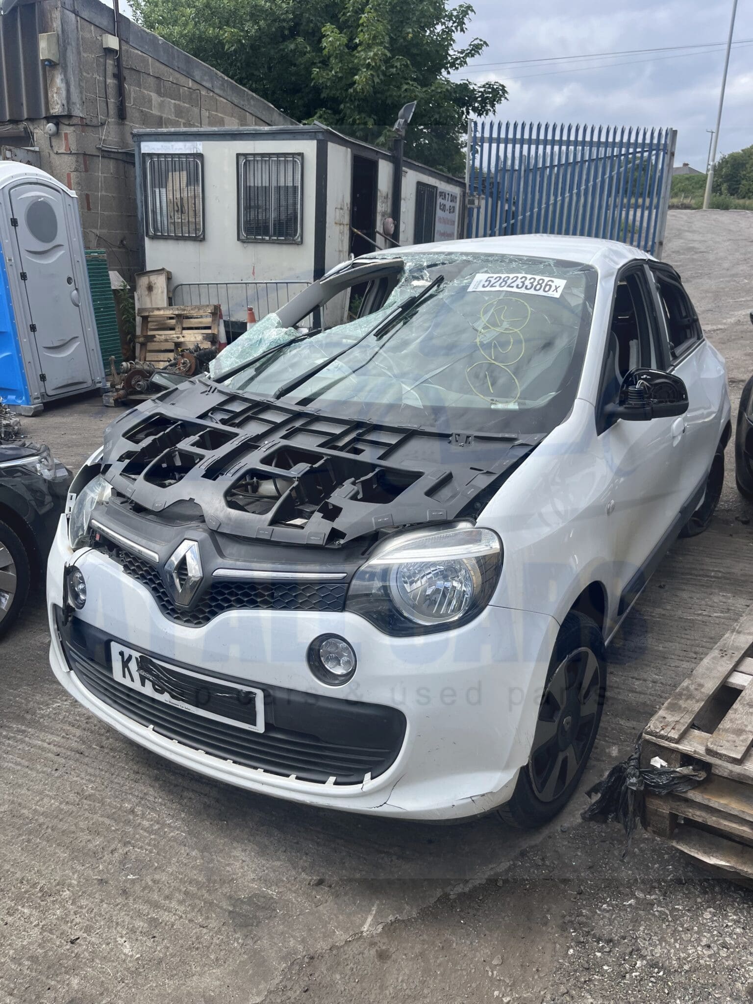 Renault Twingo 2013-2019 1.0 Petrol 5 Door Hatchback White Breaking For Parts