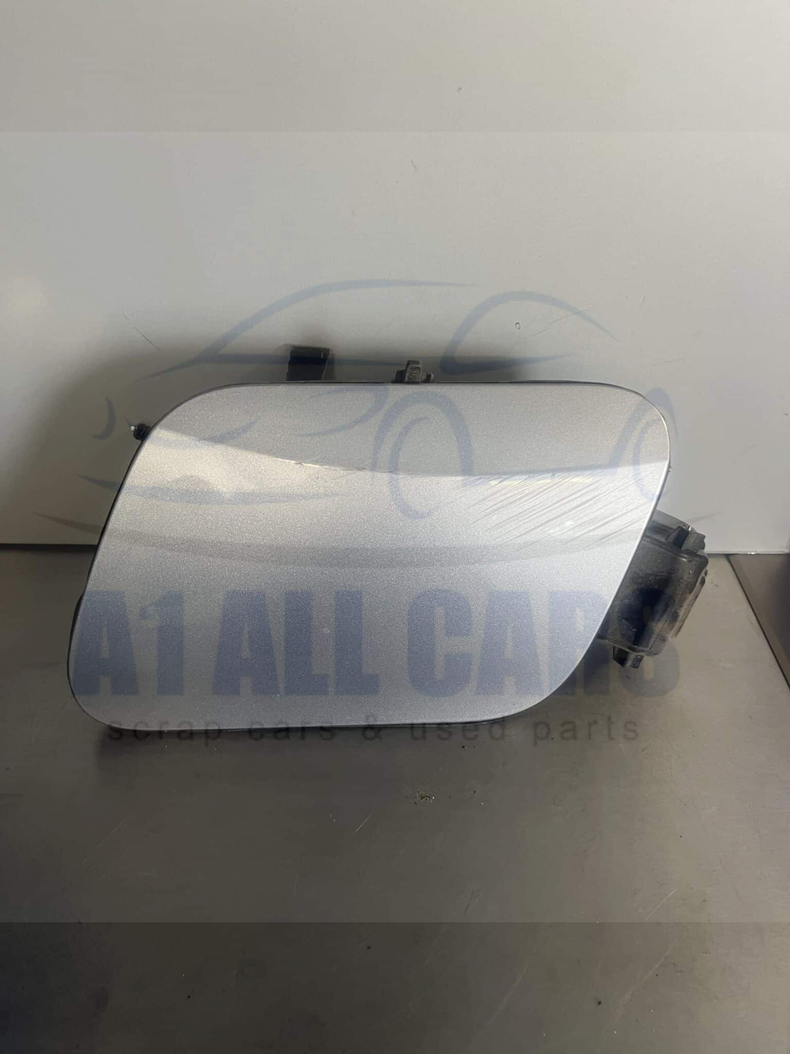 Peugeot 2008 2019-2026 5 Door Hatchback Fuel Filler Flap – Silver KCA Colour Code ( Light Scratch )