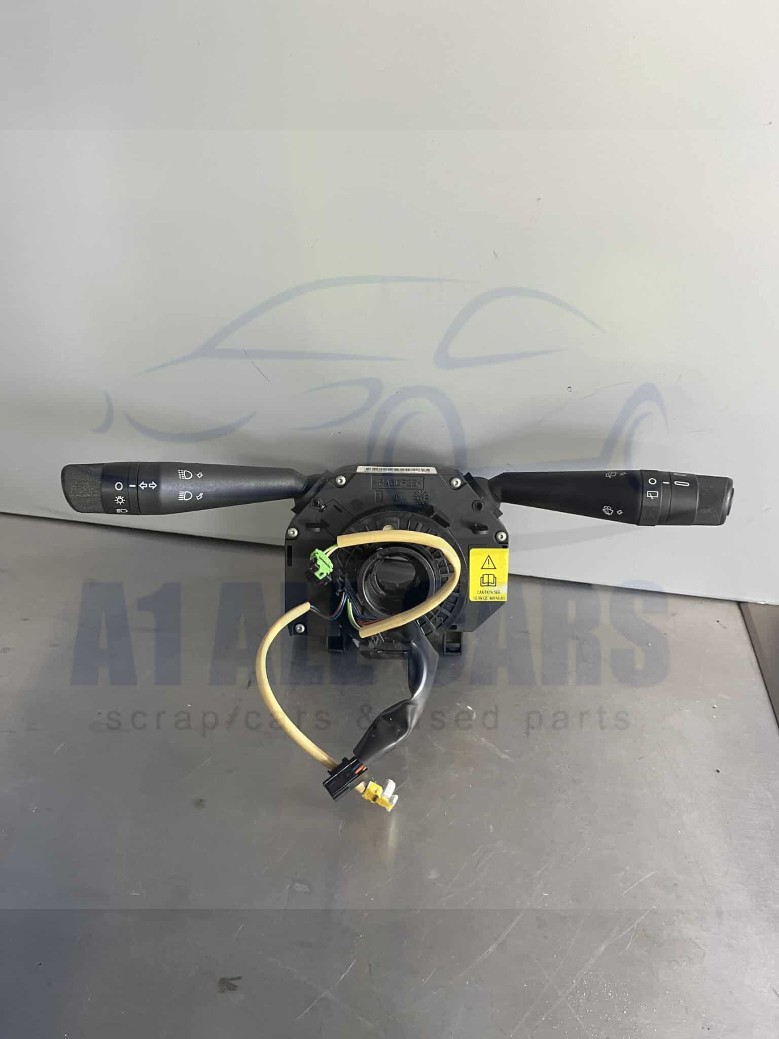 Fiat Punto 2006-2013 Hatchback Indicator and Wiper Stalks Combined with Squib 7354719360