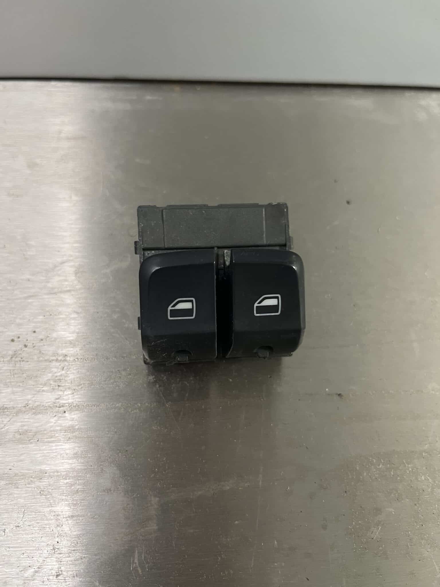 Audi A5 2008-2015 Off Side 2 Way Window Switch – 8K0959851A