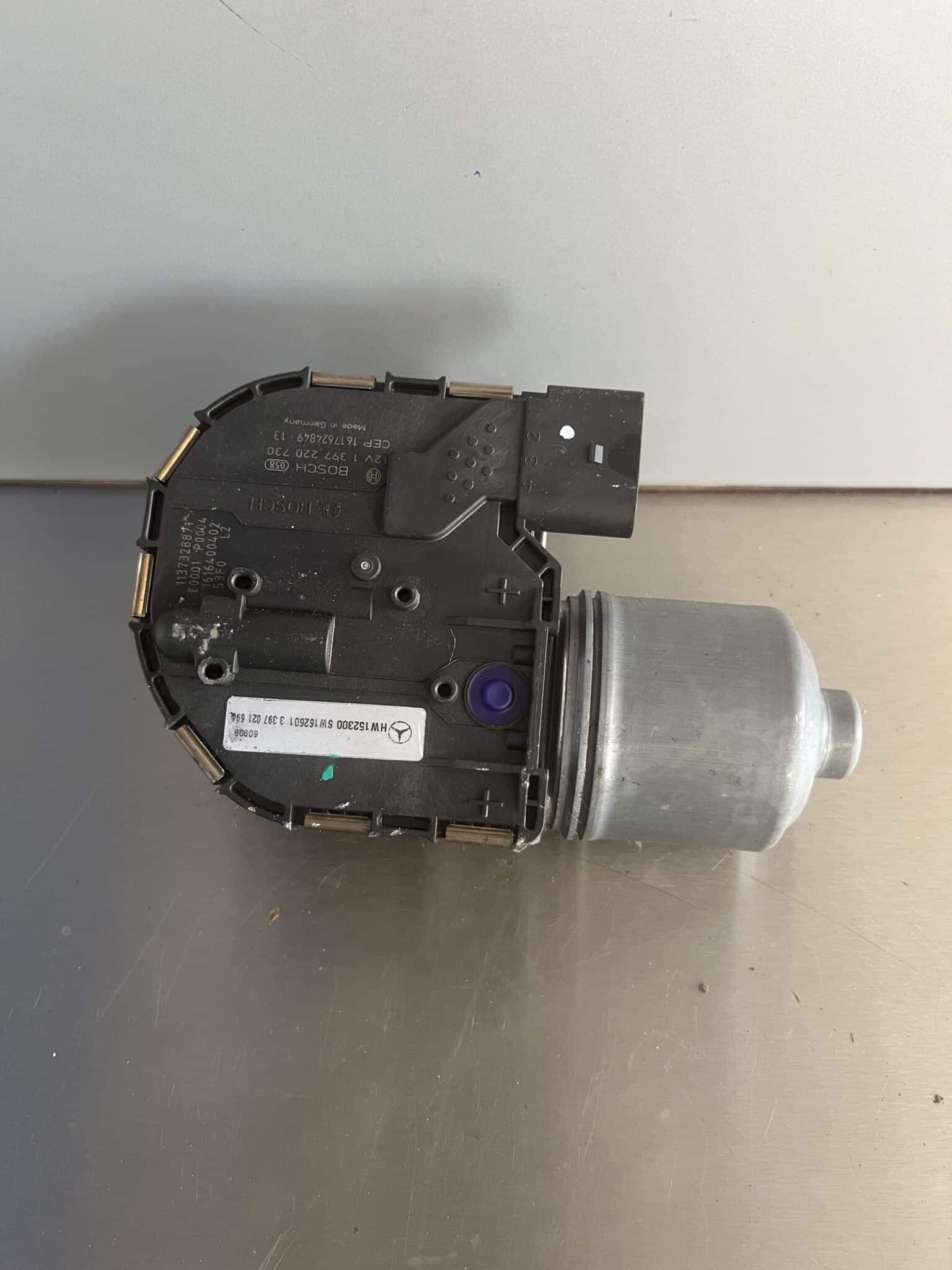 Mercedes C Class 2014-2021 W205 Front Wiper Motor – 3397021694