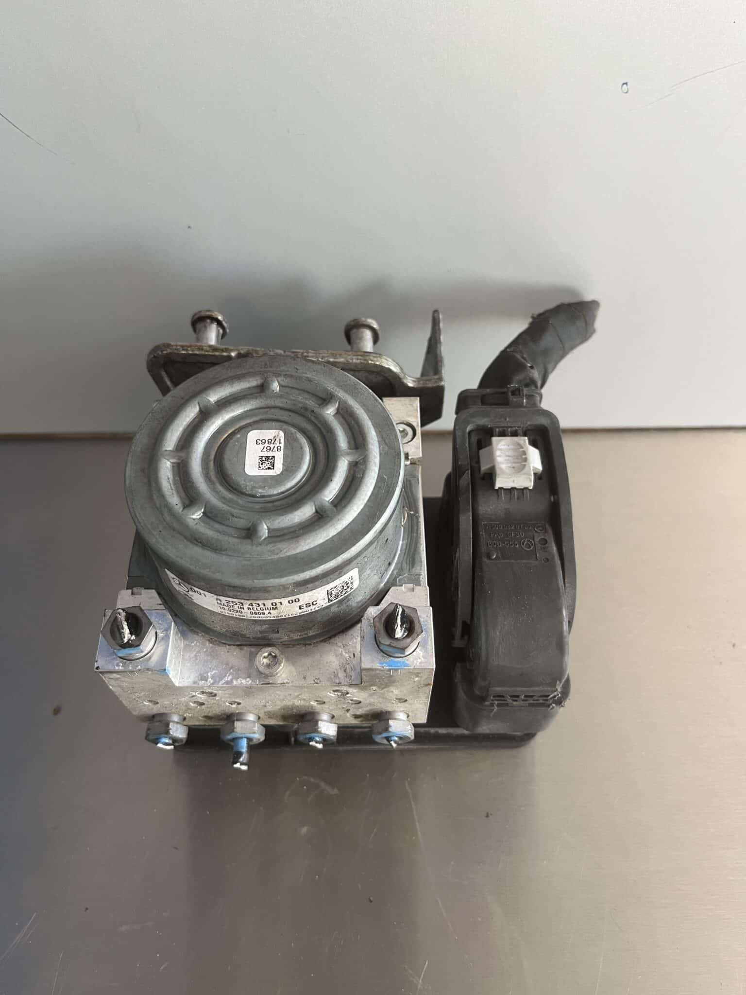 Mercedes C Class 2014-2021 W205 ABS Pump – A2534310100 / A2539011400