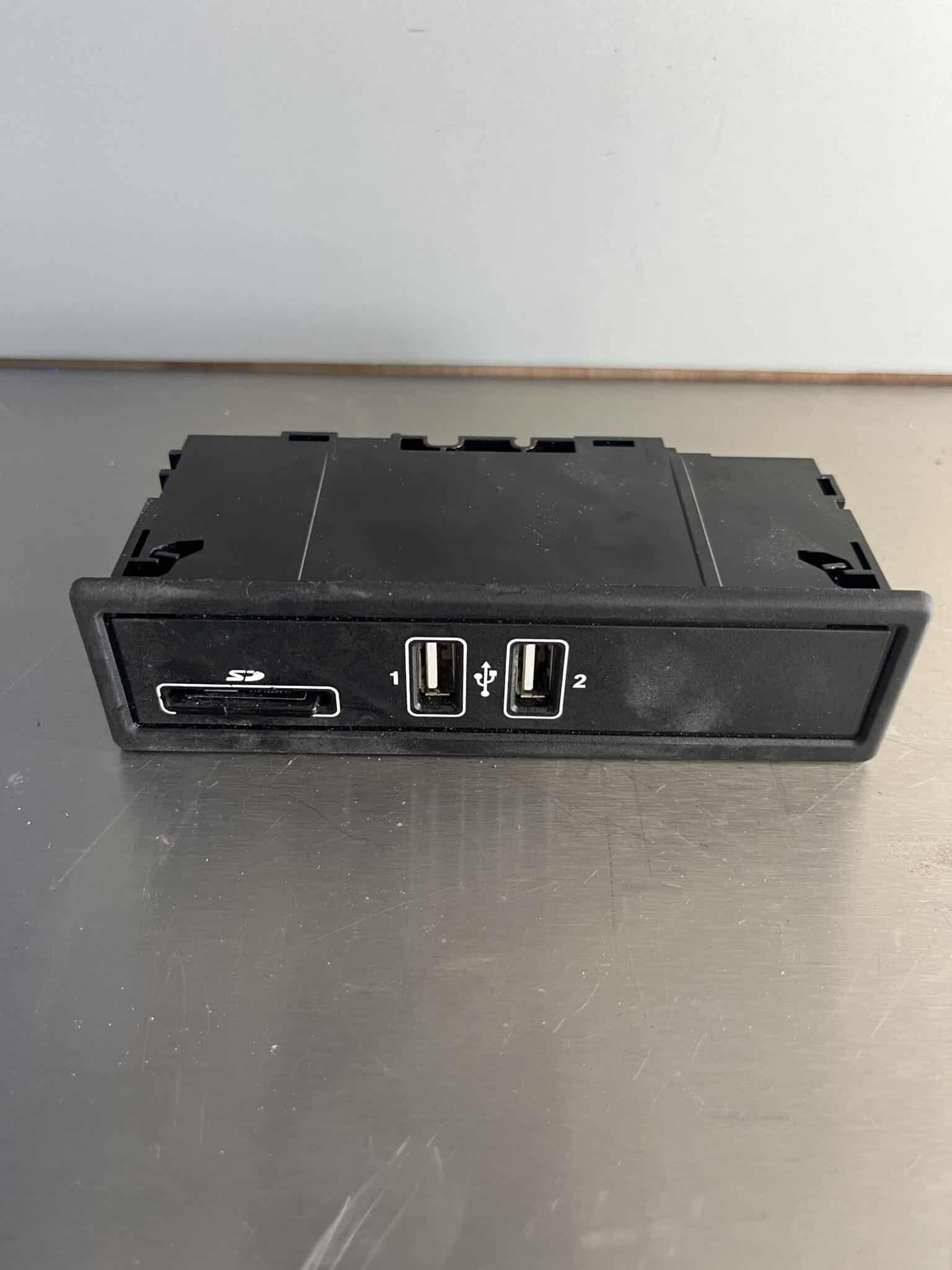 Mercedes C Class 2014-2021 W205 USB Port And SD Nav Card – A2058200526