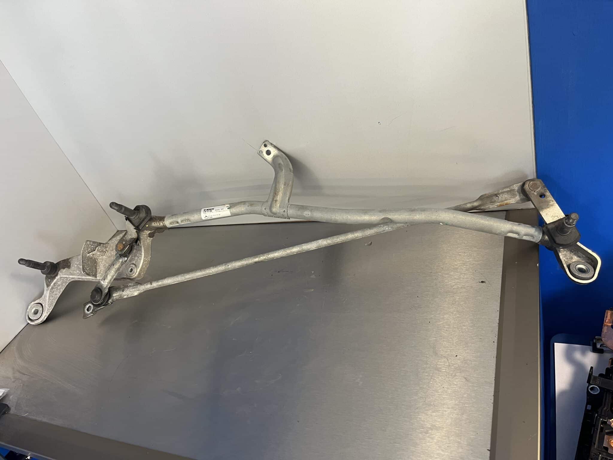 Mercedes C Class 2014-2021 W205 Wiper Linkage – A2058200940