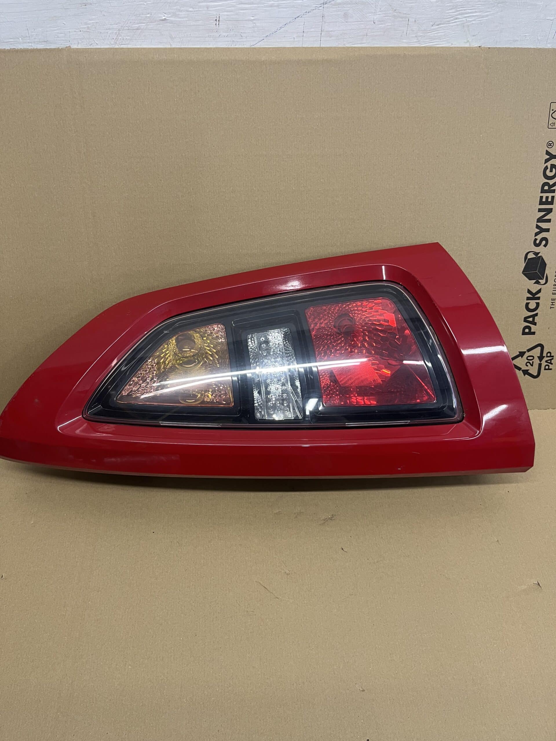 Kia Soul 2009-2014 Hatchback Off Side Taillamp