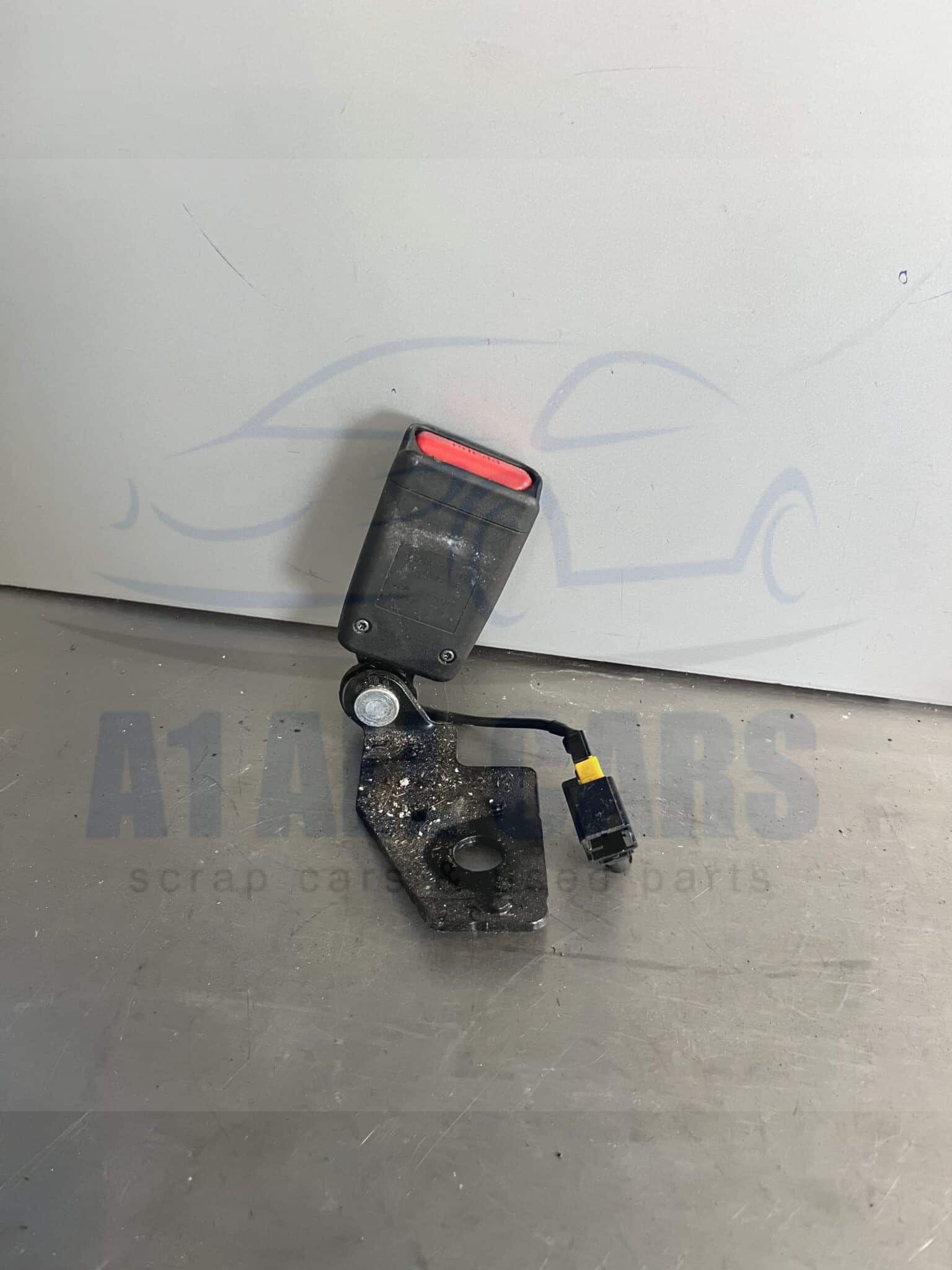 Citroen C4 2010-2015 5 Door Hatchback Near Side Rear Seatbelt Anchor – 96748537XT