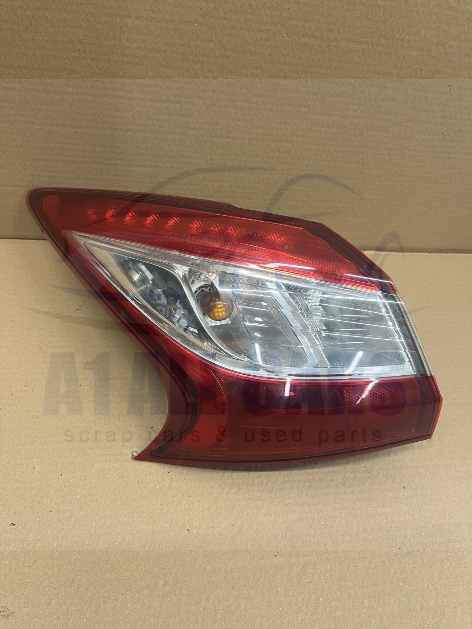 Nissan Pulsar 2013-2018 5 Door Hatchback Near Side Taillamp