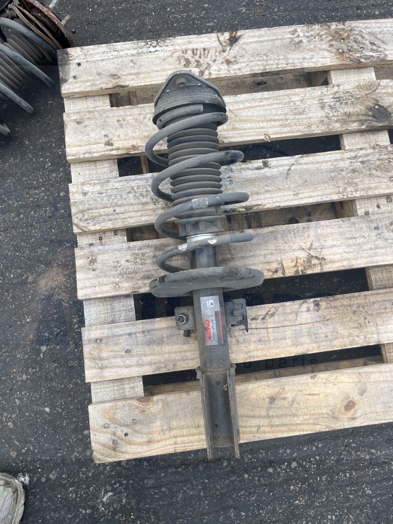 Citroen C4 Picasso 2013-2018 1.6 HDI Near Side Front Shock Absorber