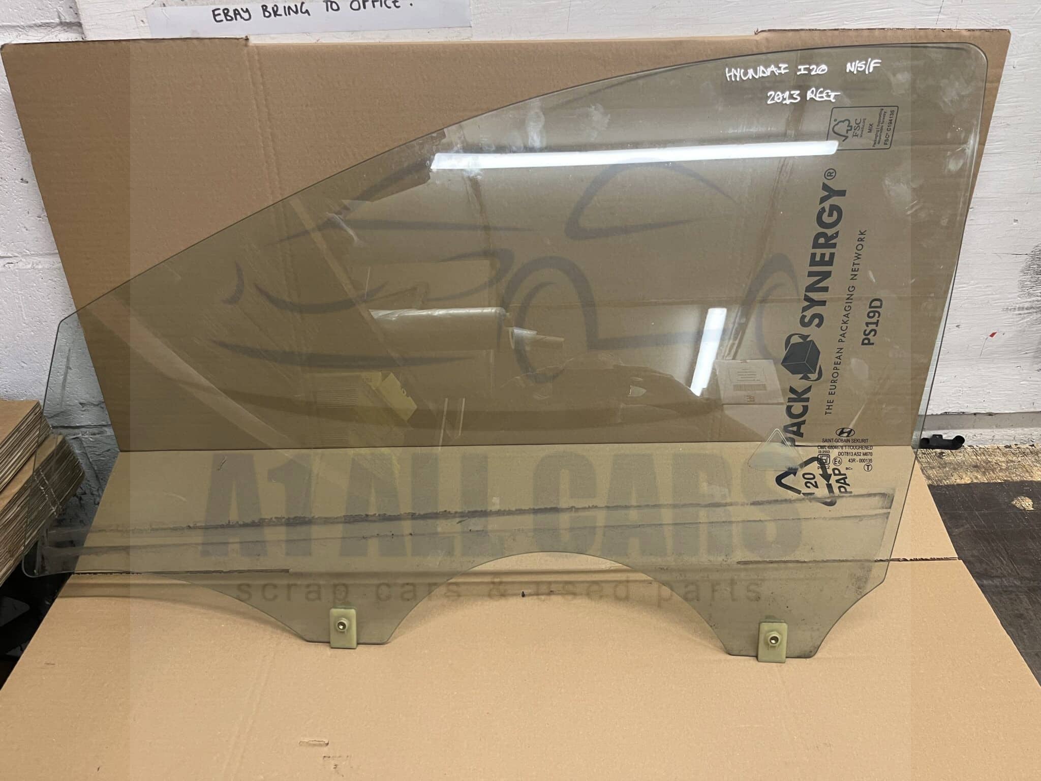 Hyundai i20 2009-2015 MK1 5 Door Hatchback Near Side Front Door Glass