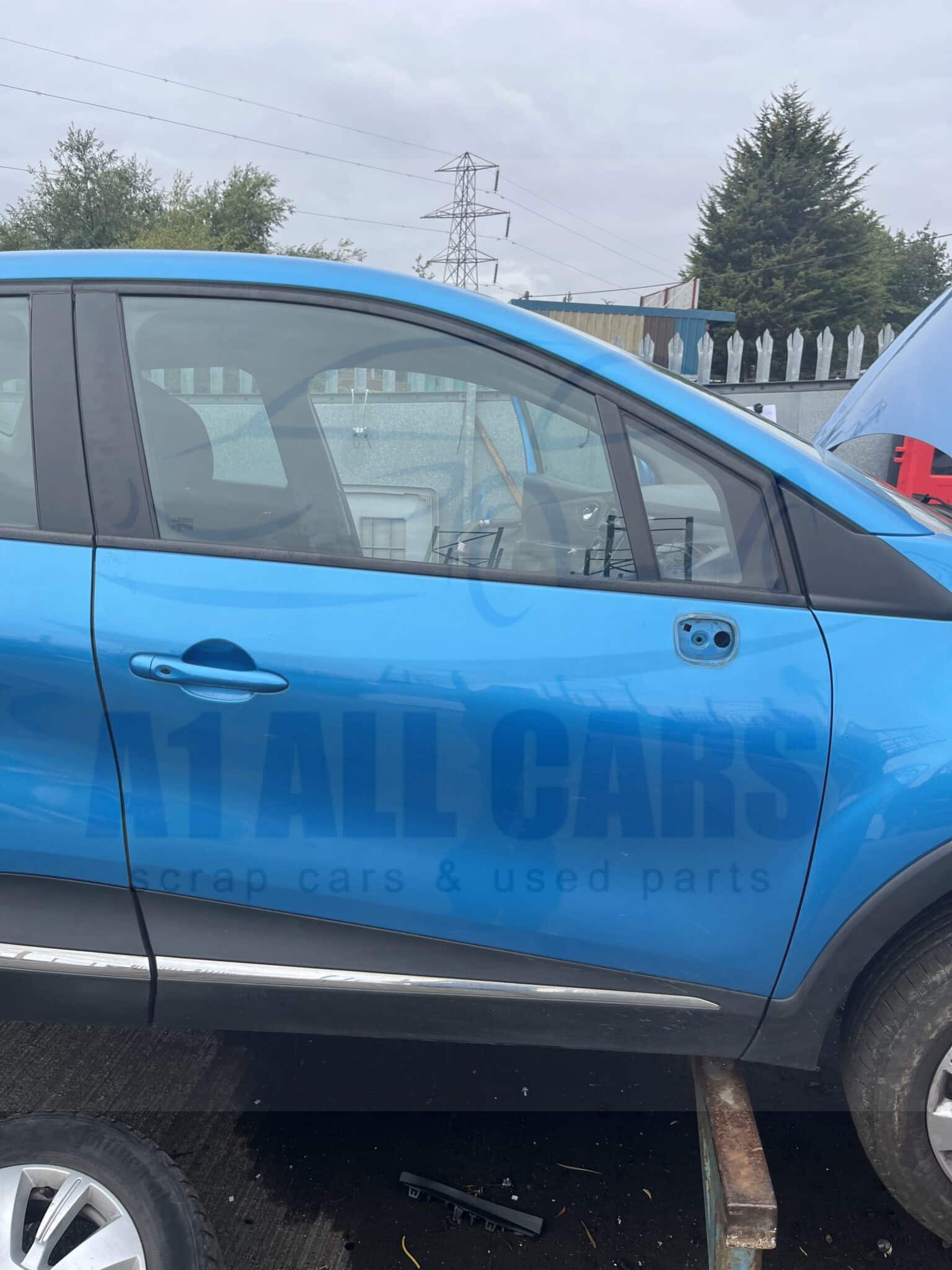 Renault Captur 2013-2018 5 Door Hatchback Off Side Front Door – Blue TERPM Colour Code ( Call Office For Delivery Quote )