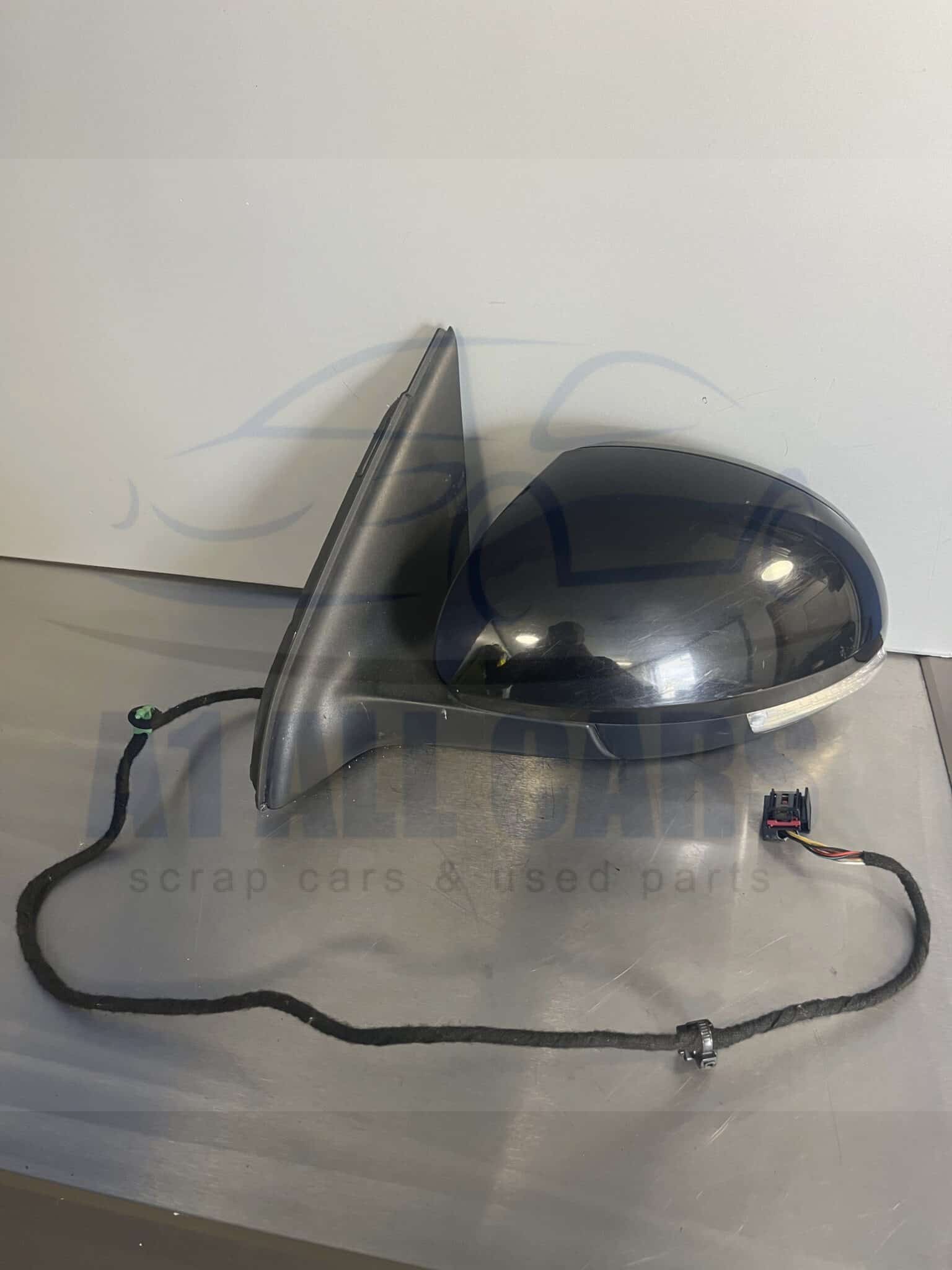 Volkswagen Tiguan 2007-2012 Near Side Electric Door Mirror – Black