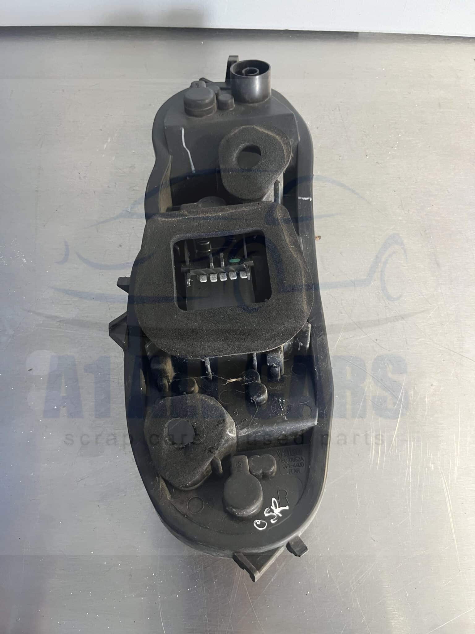 Vauxhall Corsa 2006-2014 3 Door Hatchback Off Side Rear Bulb Holder – 89037852A